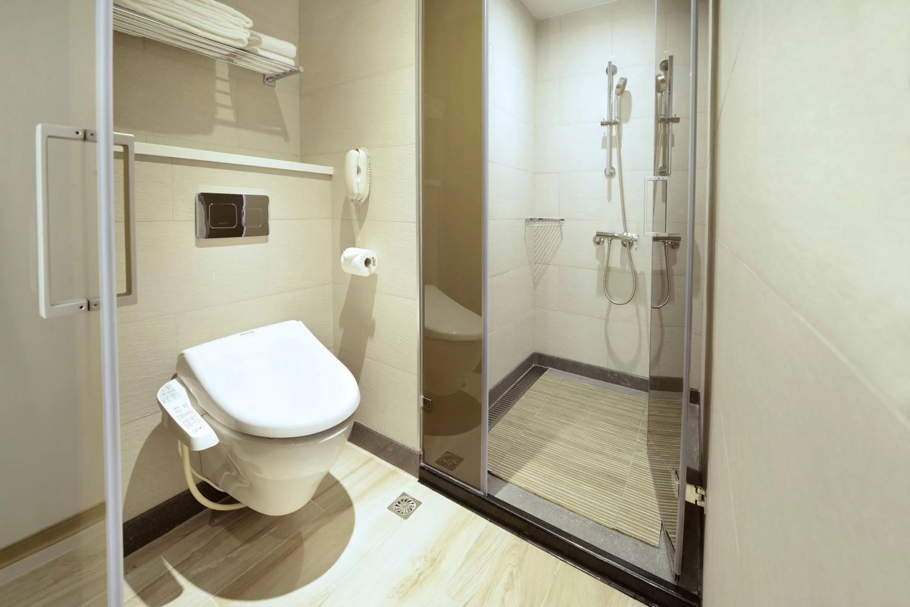 Toilet in Uinn Business Hotel-Shihlin