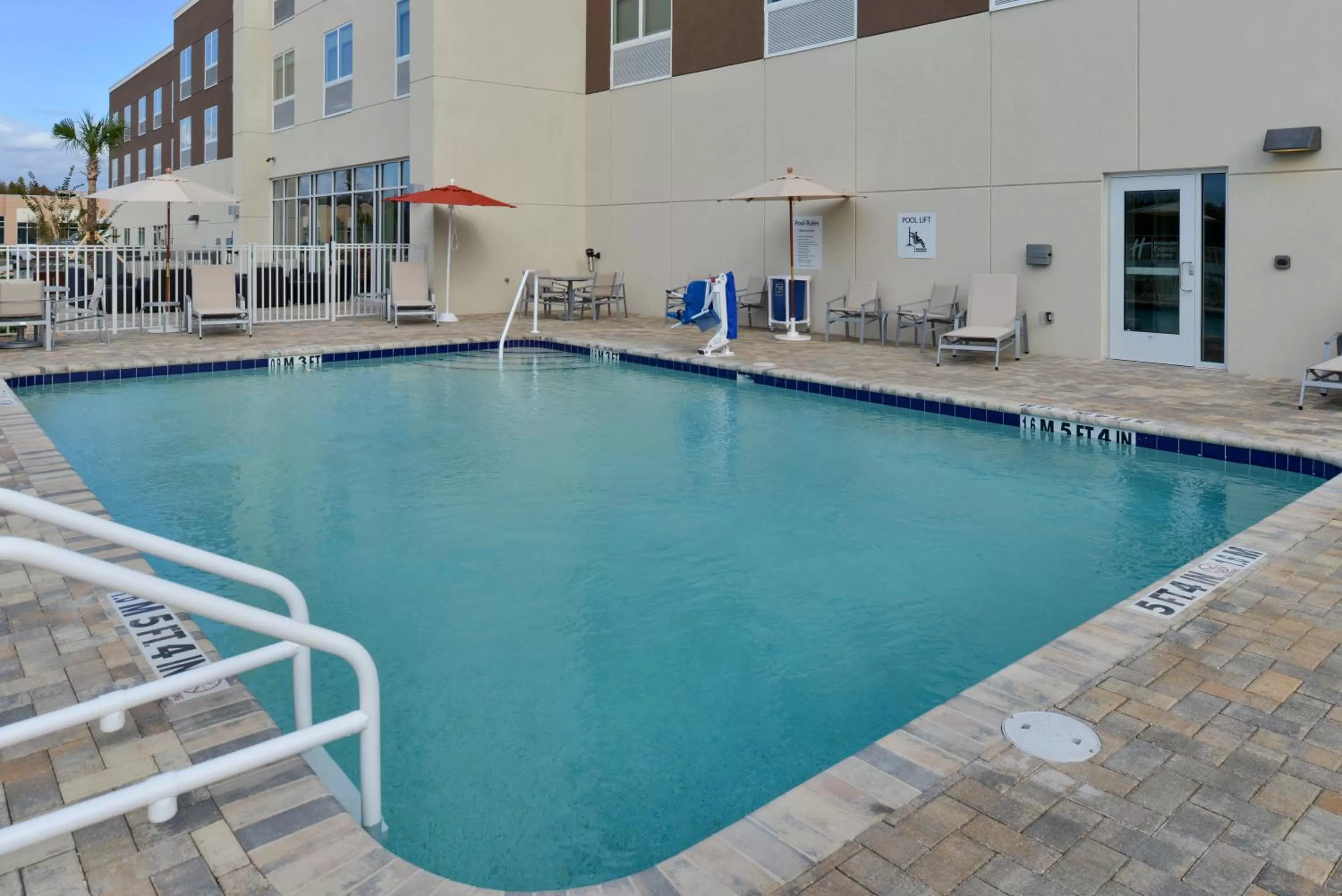 Swimming pool in Holiday Inn Express & Suites Trinity by IHG
