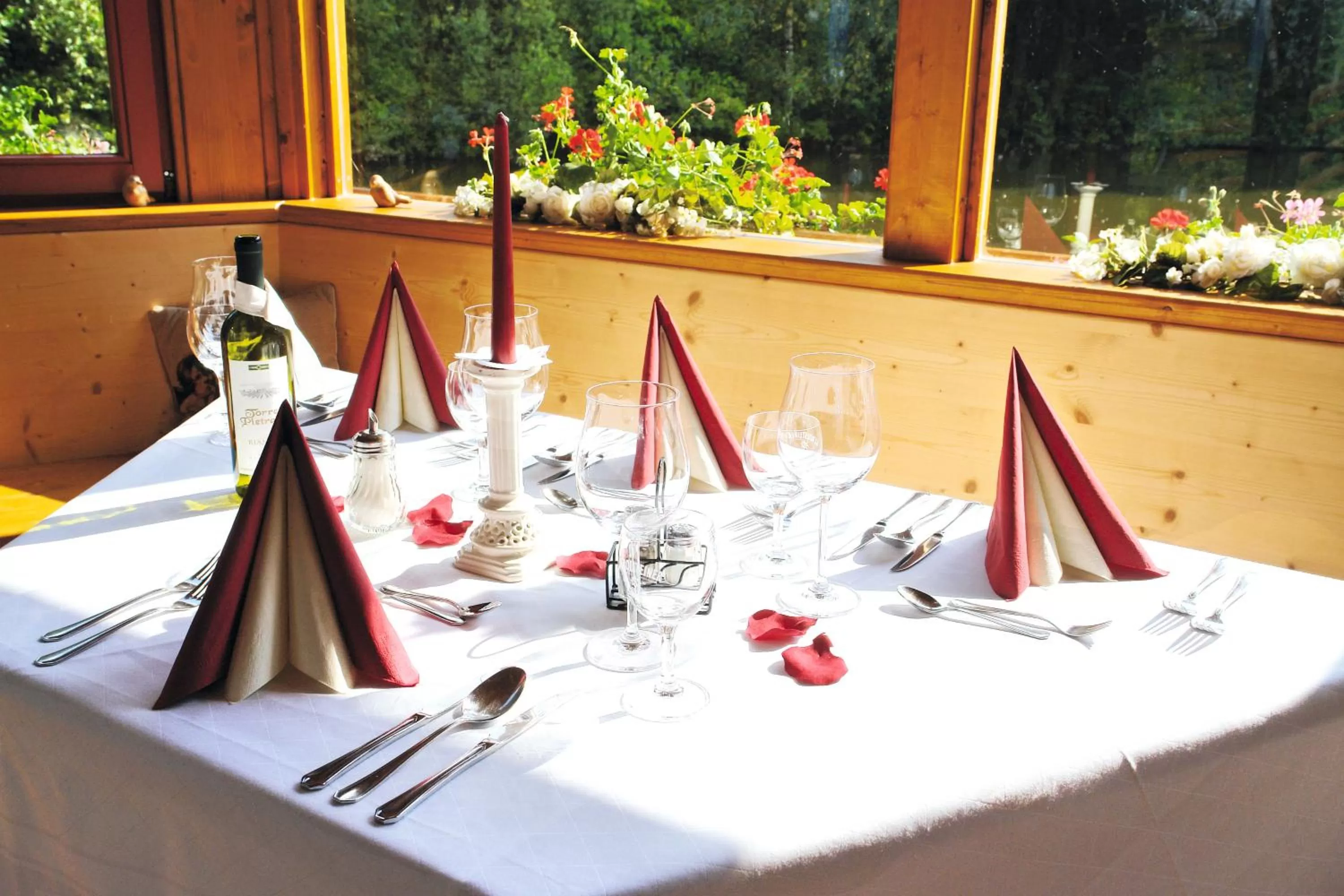 Restaurant/places to eat in Gasthof Schönau