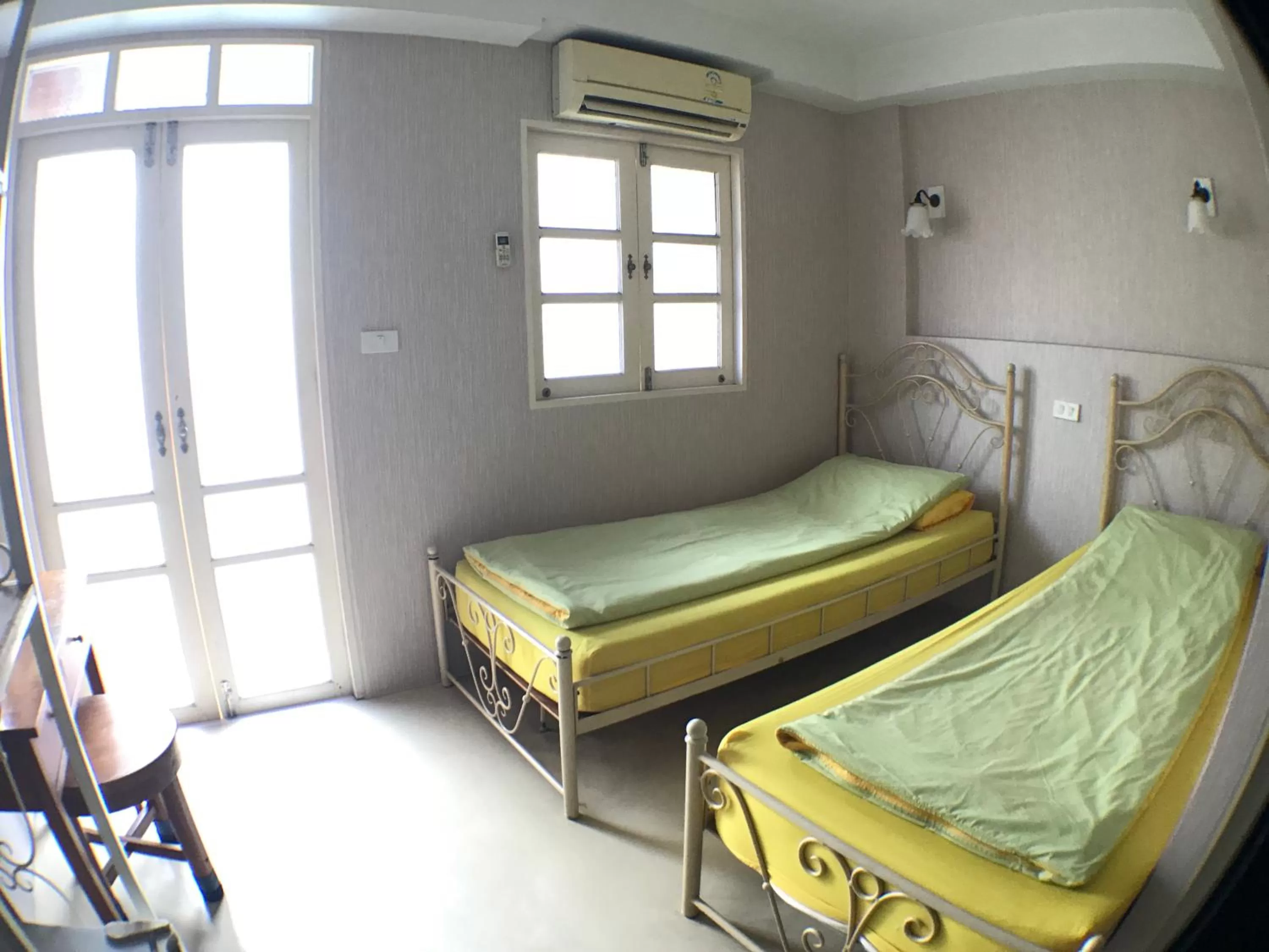 Bed in Roof View Place