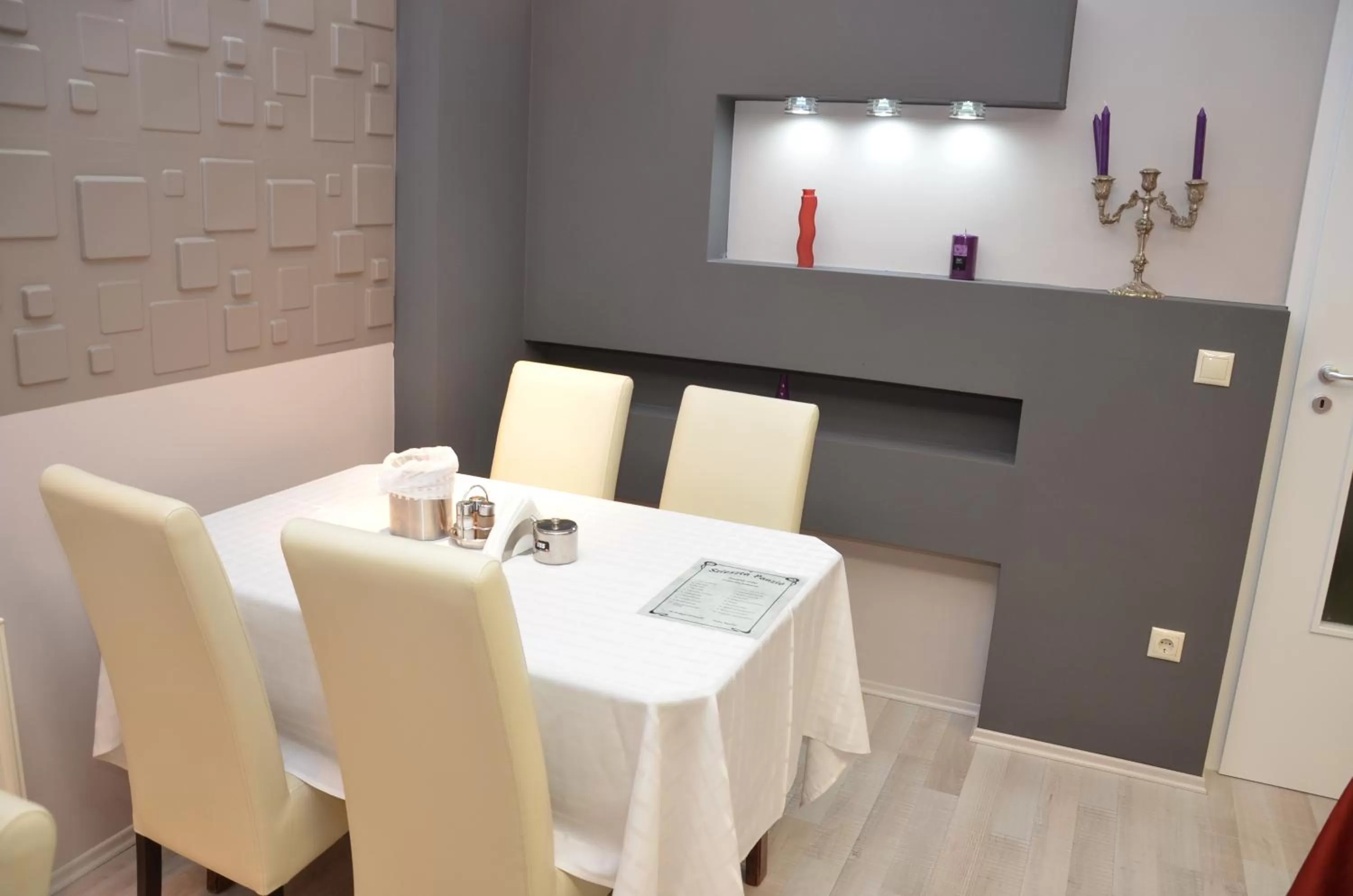 Dining area in Szieszta Panzió