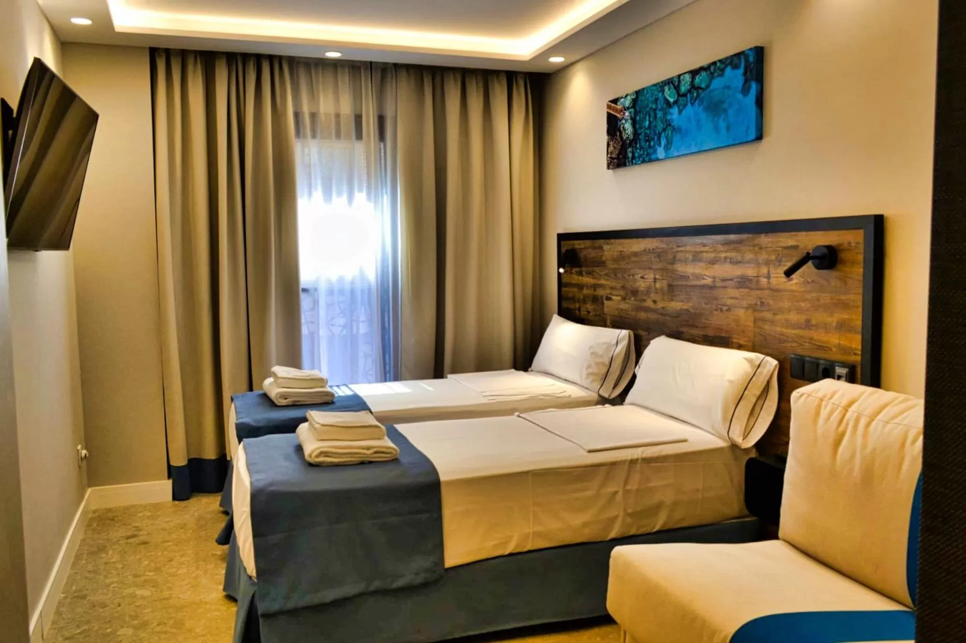 Photo of the whole room, Bed in Posidonia Aparthotel