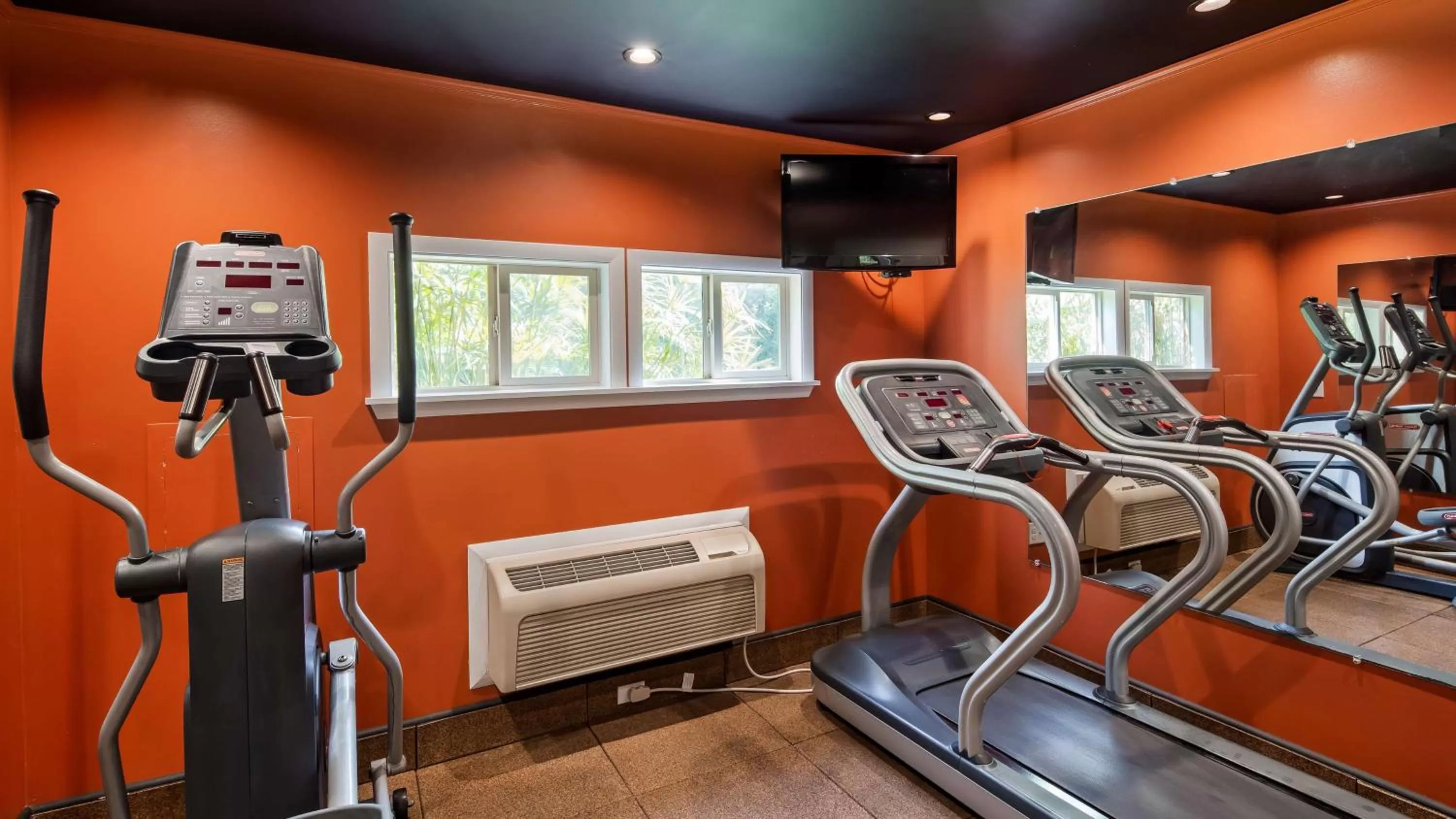 Spa and wellness centre/facilities in Best Western Chincoteague Island