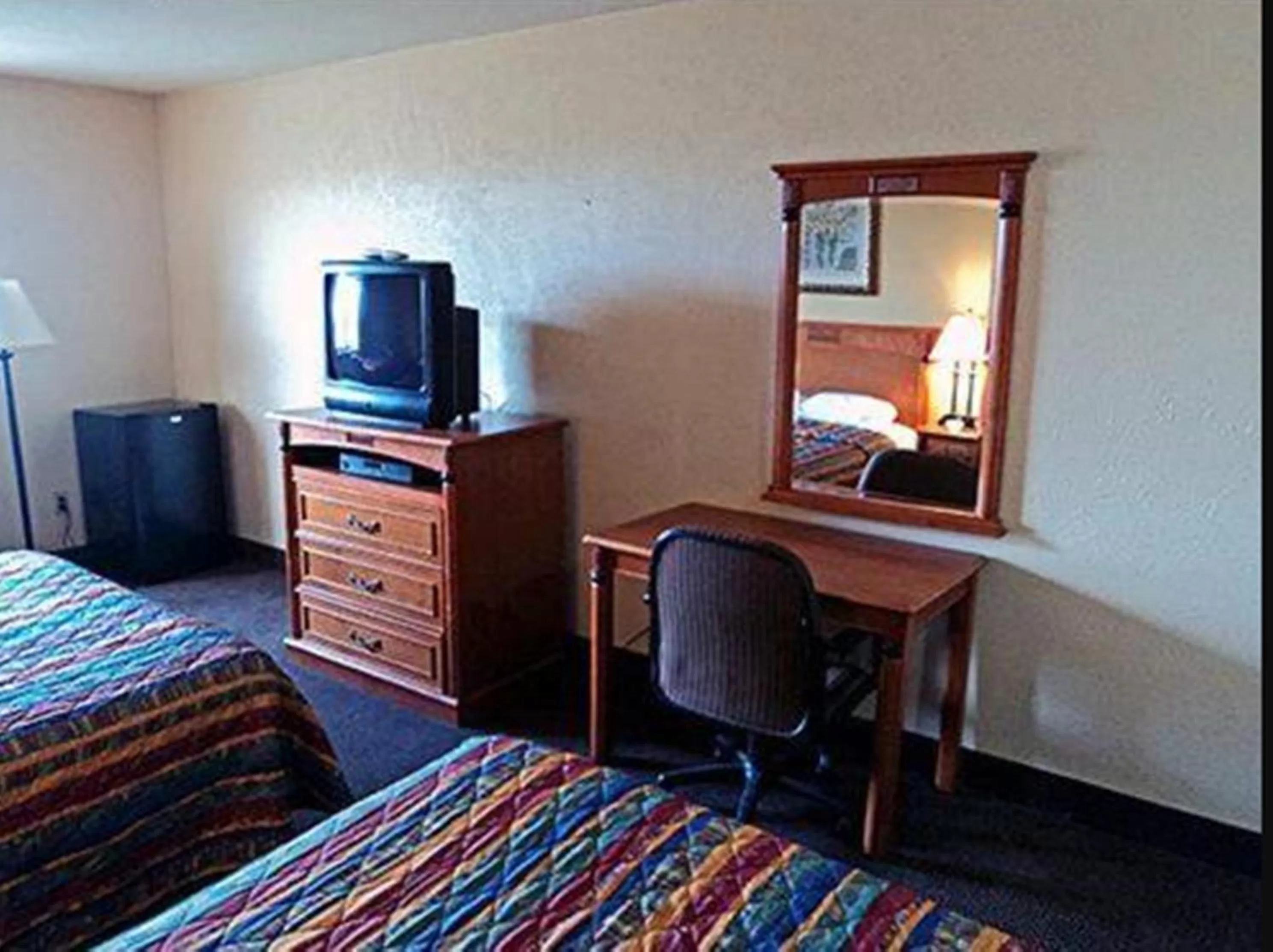 Bedroom, Bed in Motel 6-Moriarty, NM