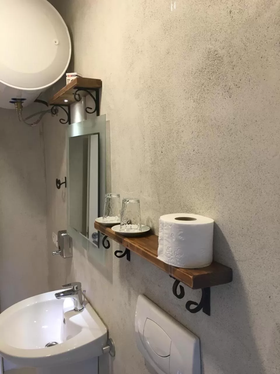 Bathroom in Vila 4 Bed&Breakfast