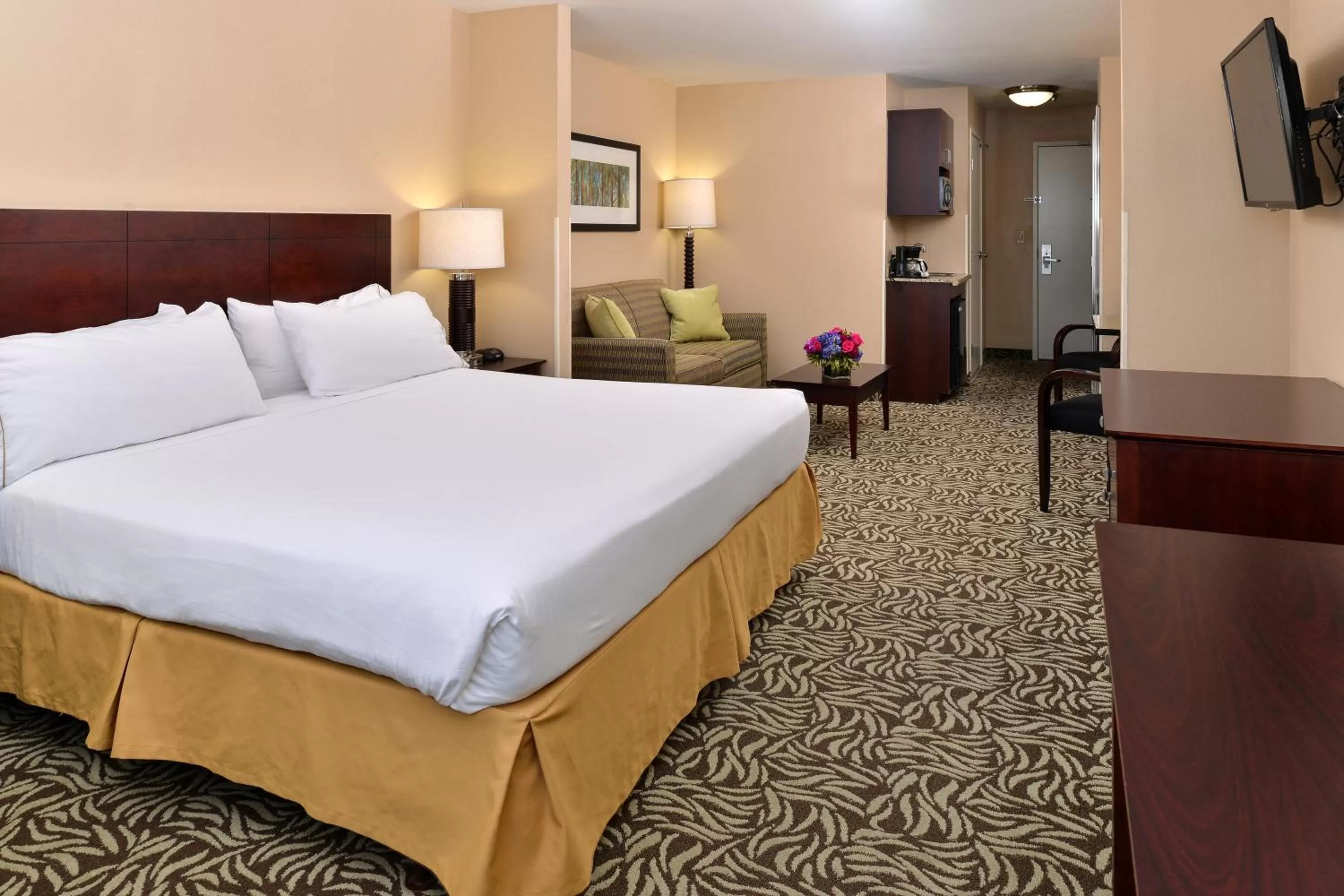 Queen Room with Two Queen Beds - Disability Access in Holiday Inn Express Fresno River Park Highway 41, an IHG Hotel