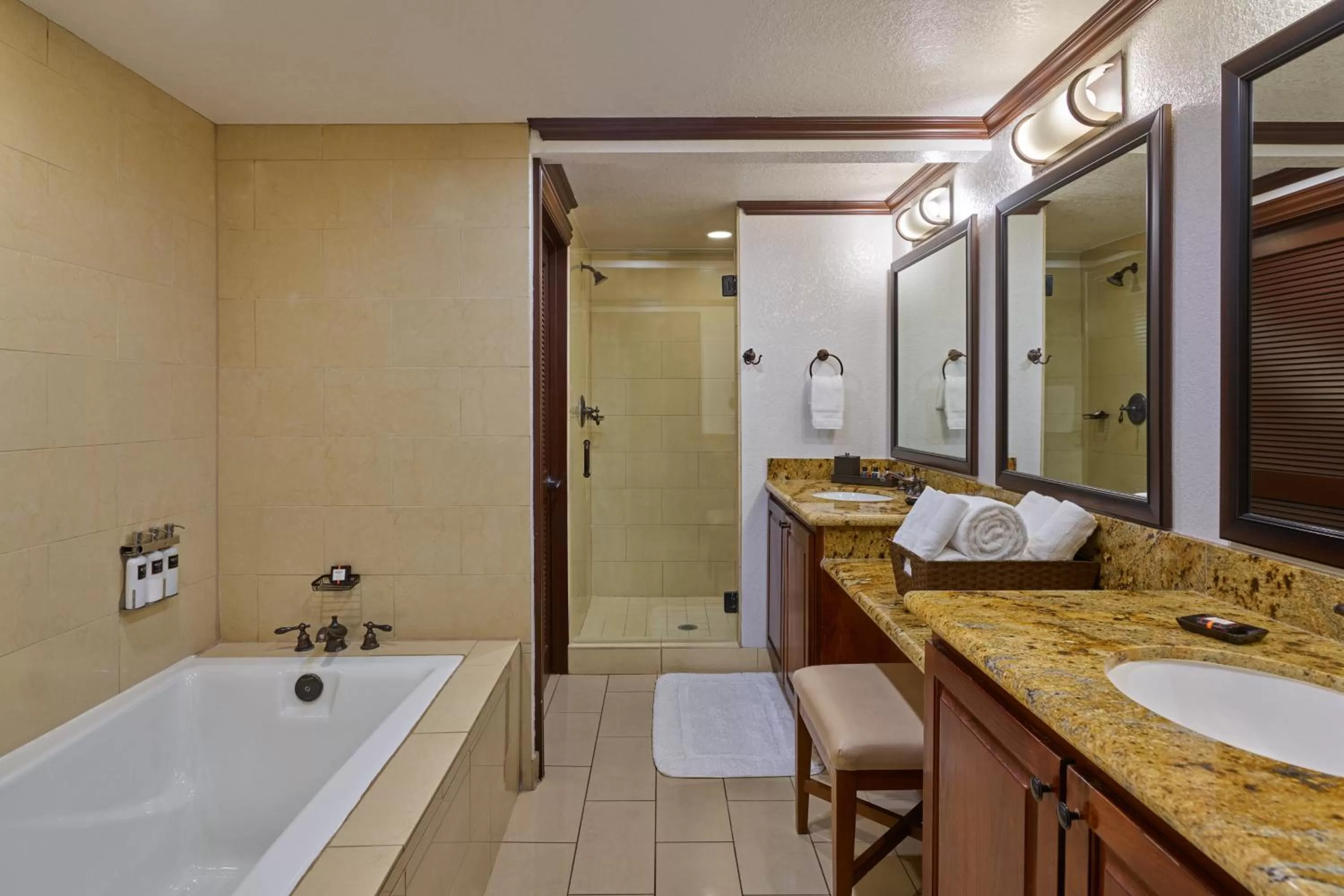 Bedroom in Omni Rancho Las Palmas Resort & Spa