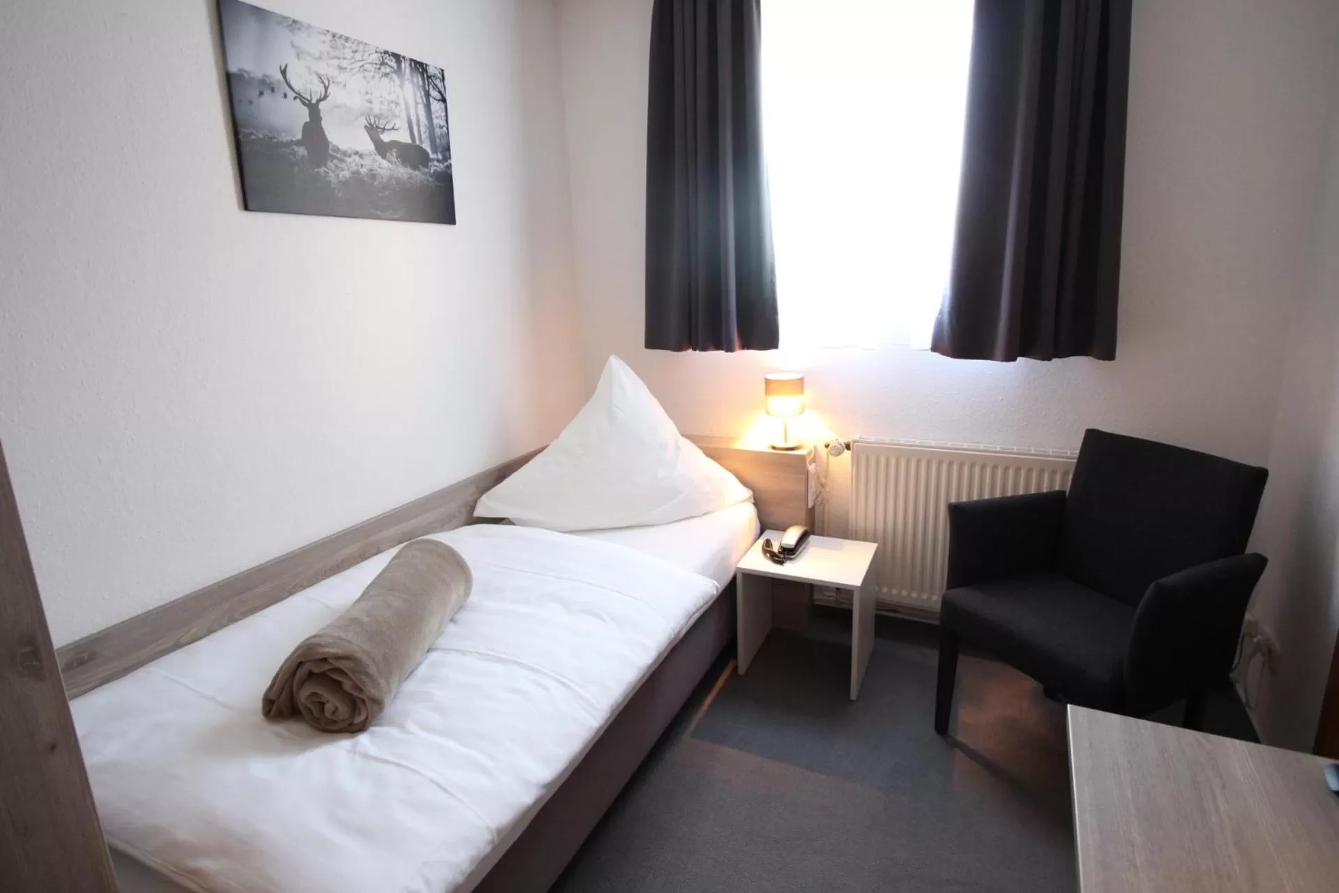 Garden, Bed in Hotel Restaurant Jägerhof