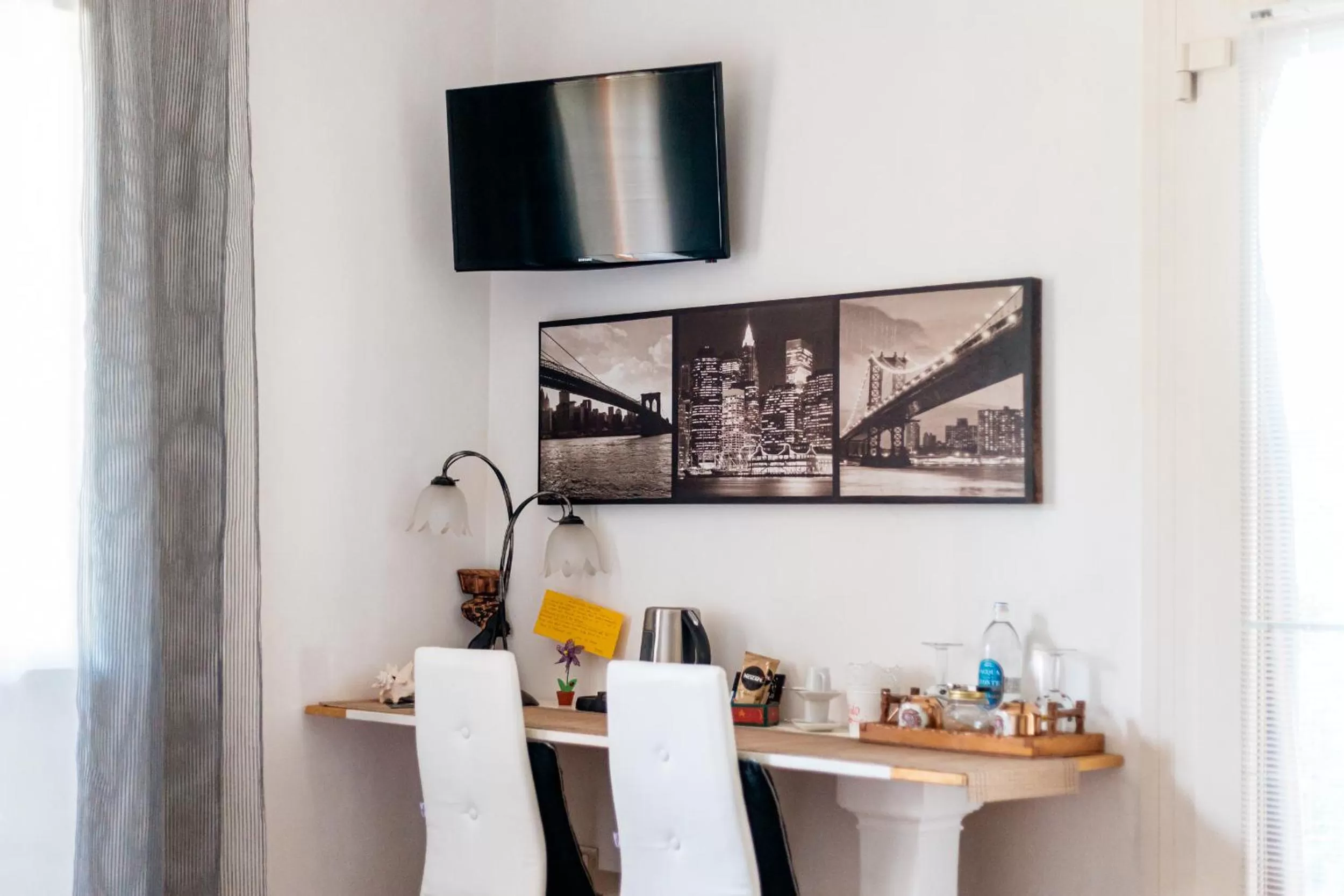 Drinks, TV/Entertainment Center in B&B Sweet Dreams