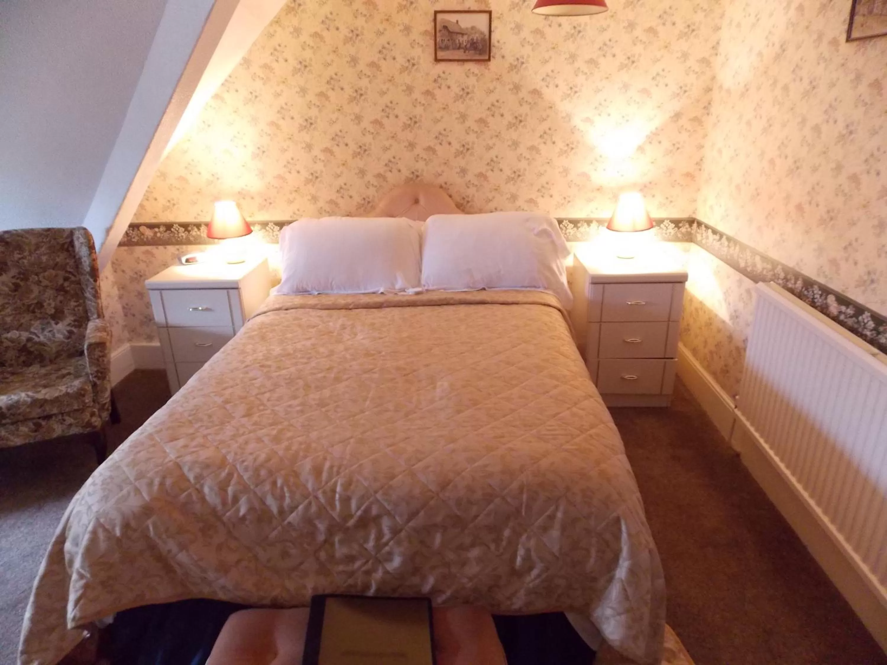 Bed in The Darnley Hotel