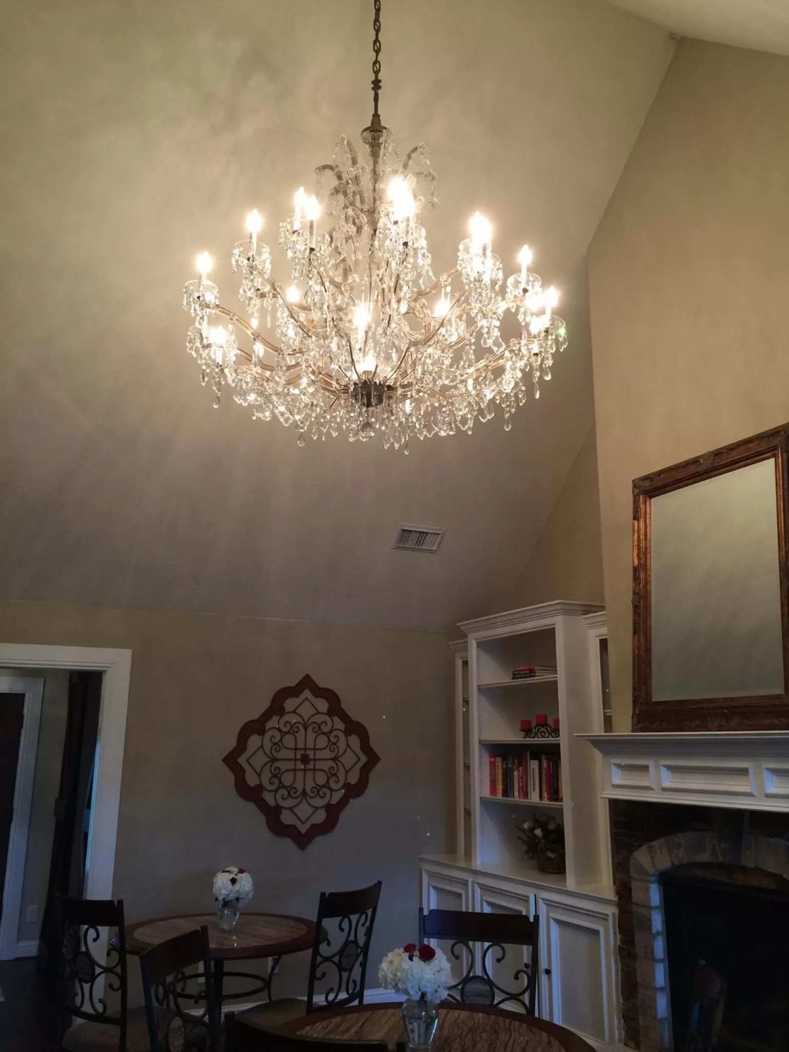 Decorative detail in Maple Creek Bed&Breakfast