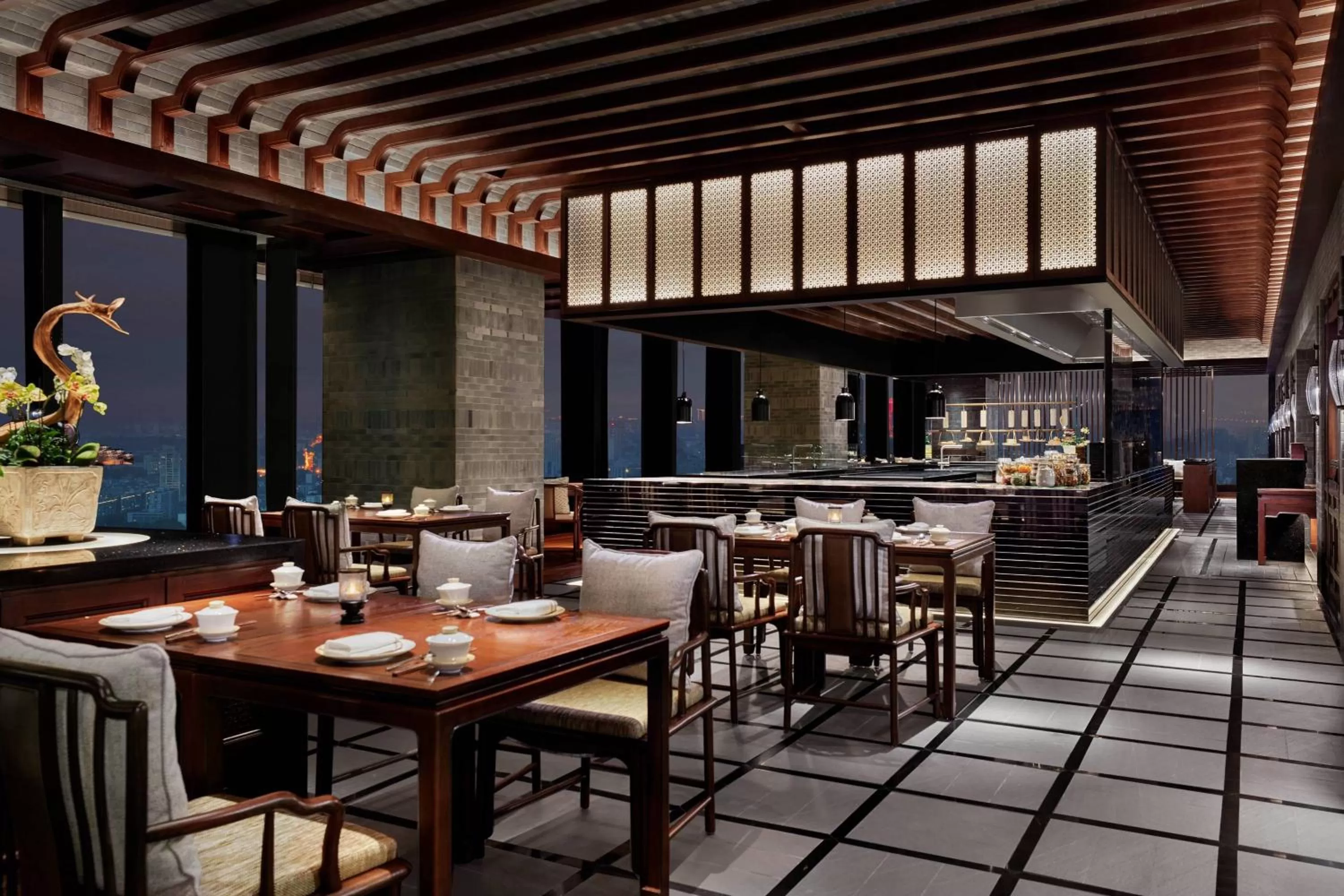 Restaurant/places to eat in The Ritz-Carlton, Nanjing