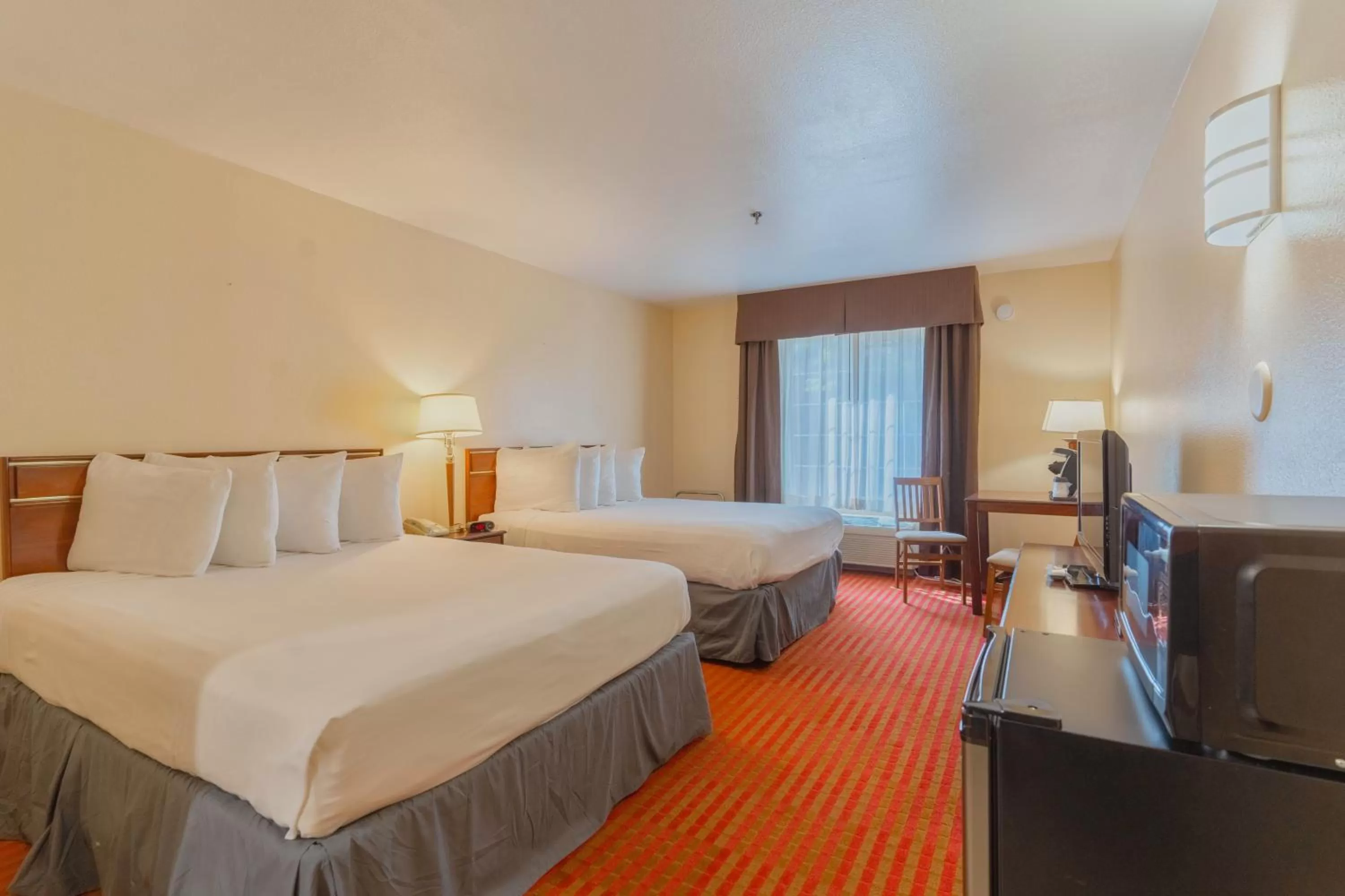 Bed in The Monarch Inn