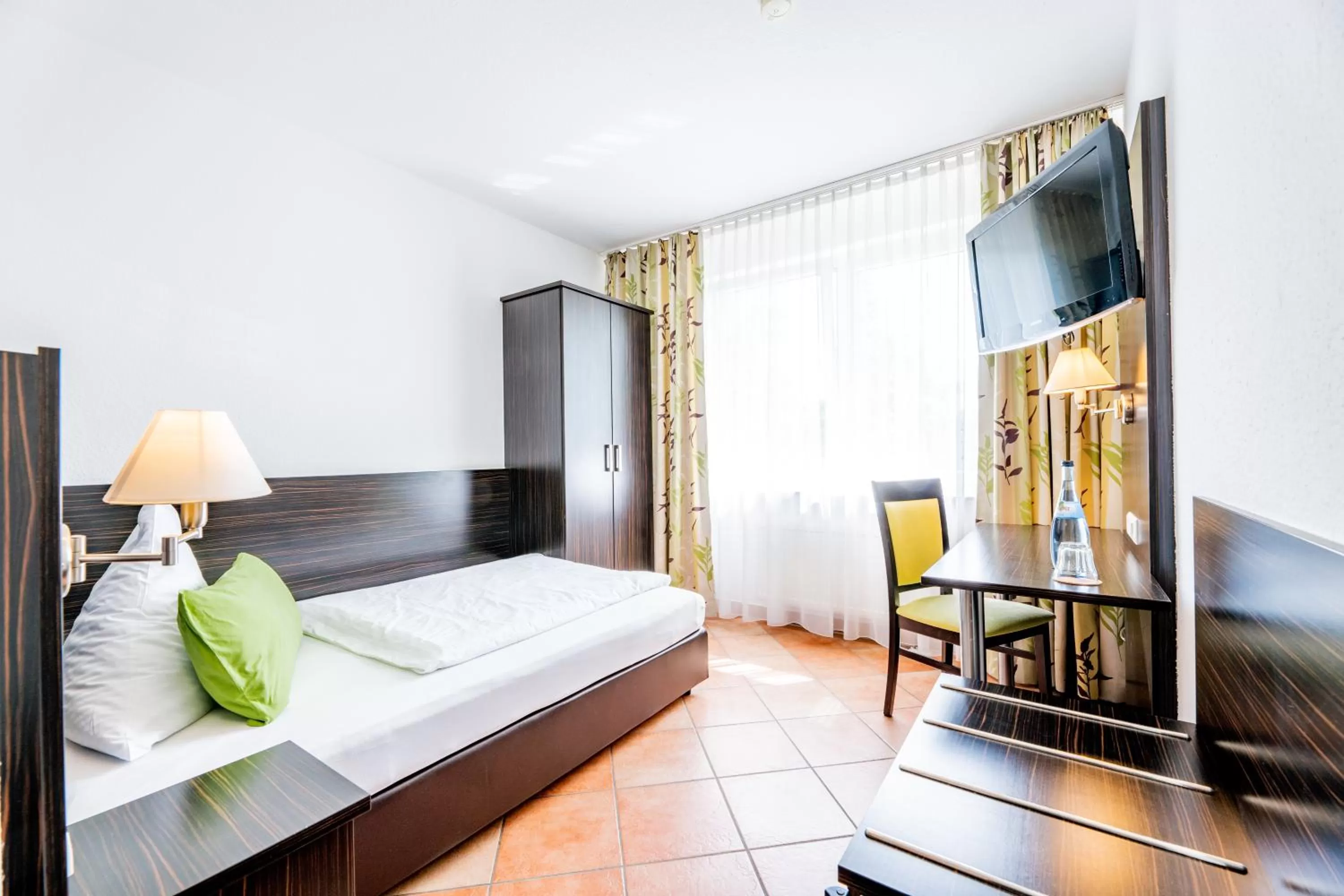 Bed in My Airport Hotel STUTTGART-AIRPORT-MESSE