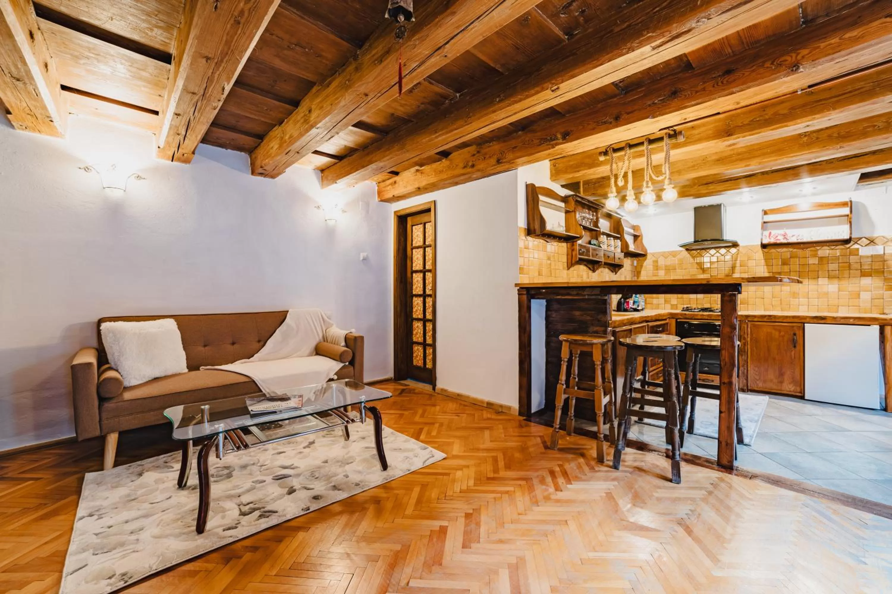 Kitchen or kitchenette, Seating Area in ALBERT RESIDENCE with PARKING
