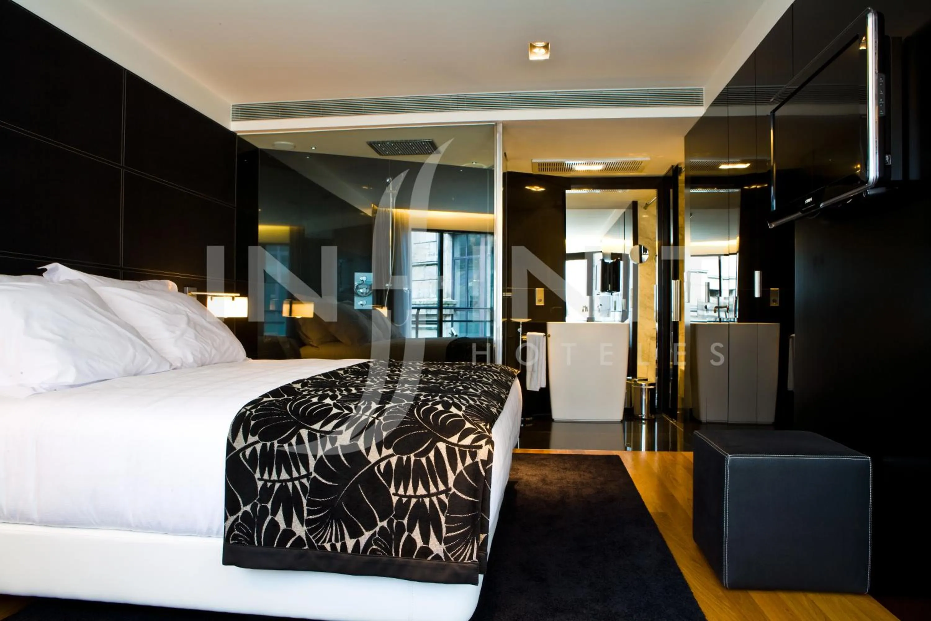 Executive Suite in Hotel Inffinit