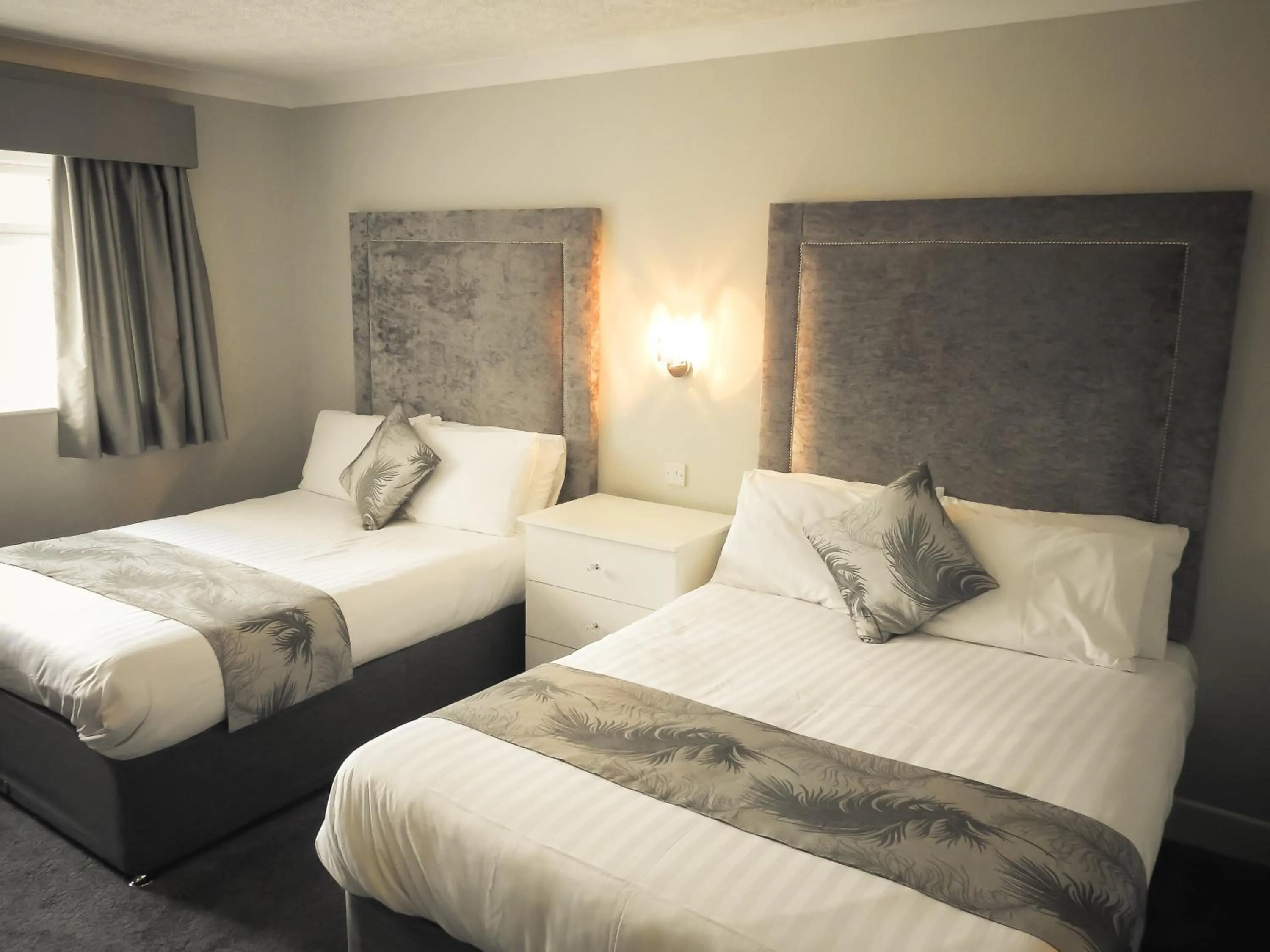 Bed in Park House Hotel