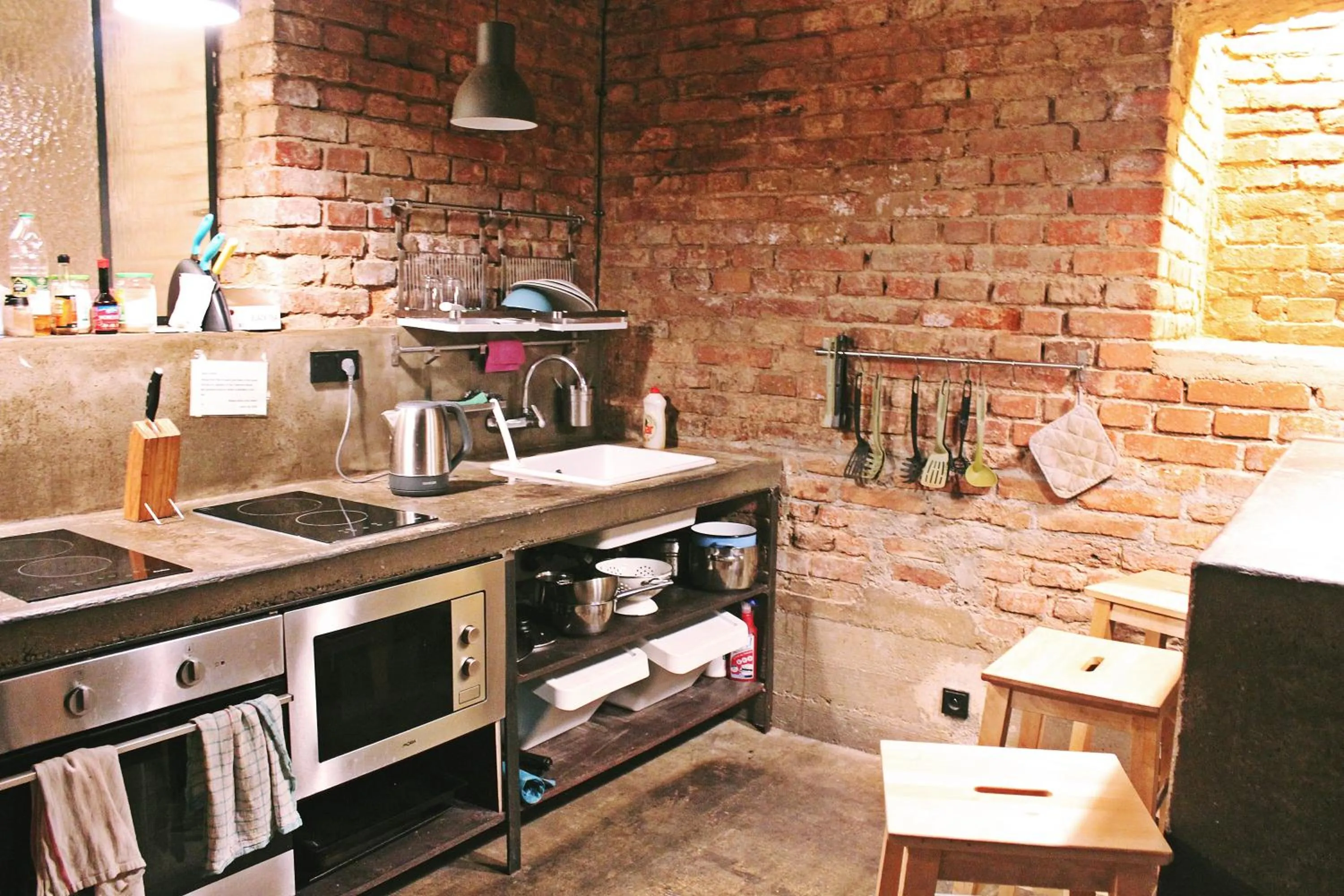 Communal kitchen in Czech Inn