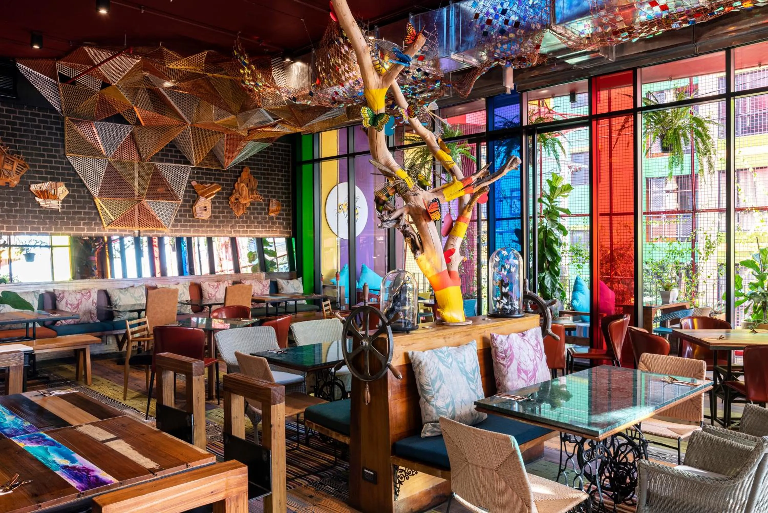 Restaurant/places to eat in MeStyle Museum Hotel