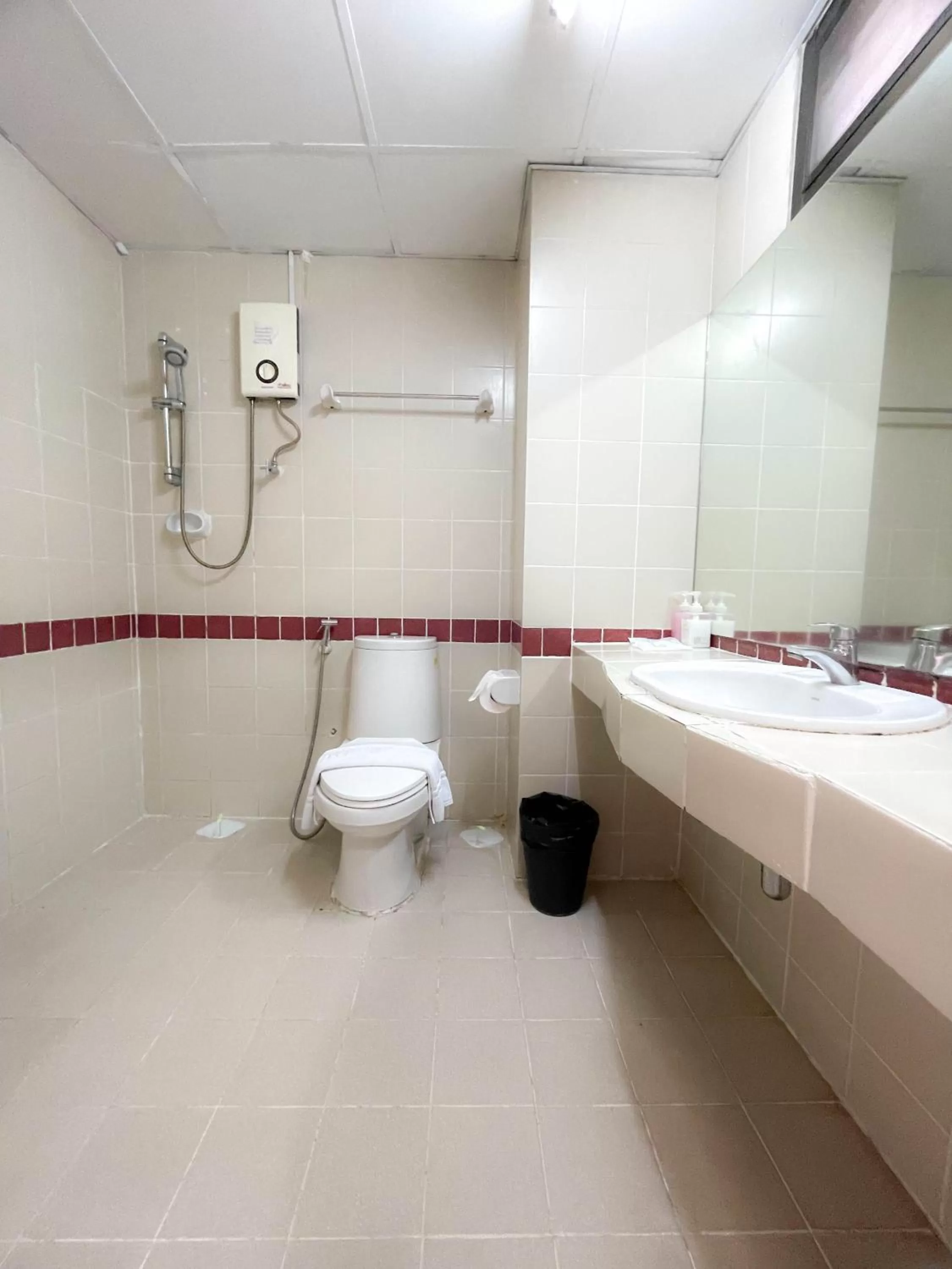 Bathroom in Phusuang Place