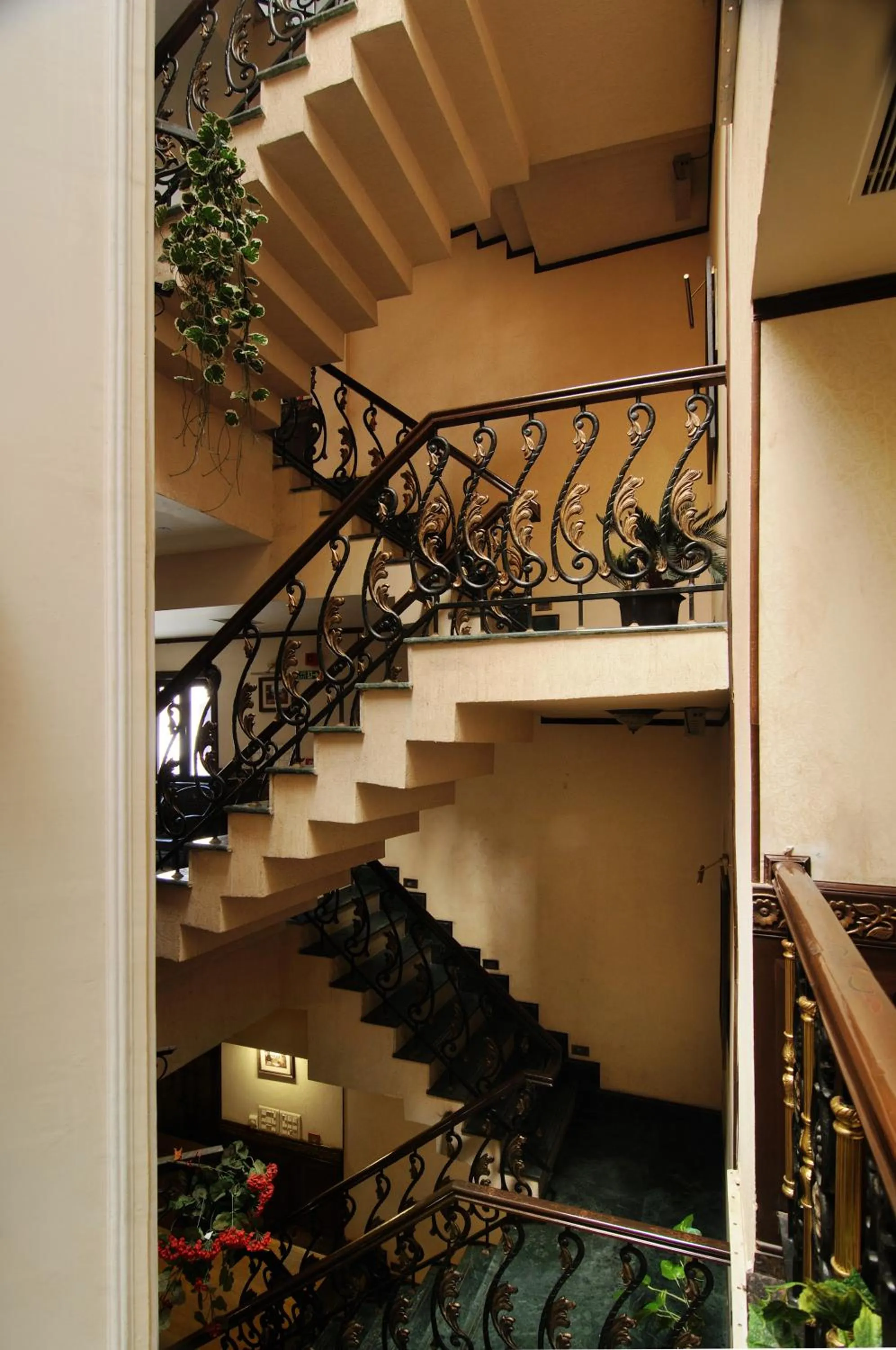 Property building in Hotel Diplomat Residency