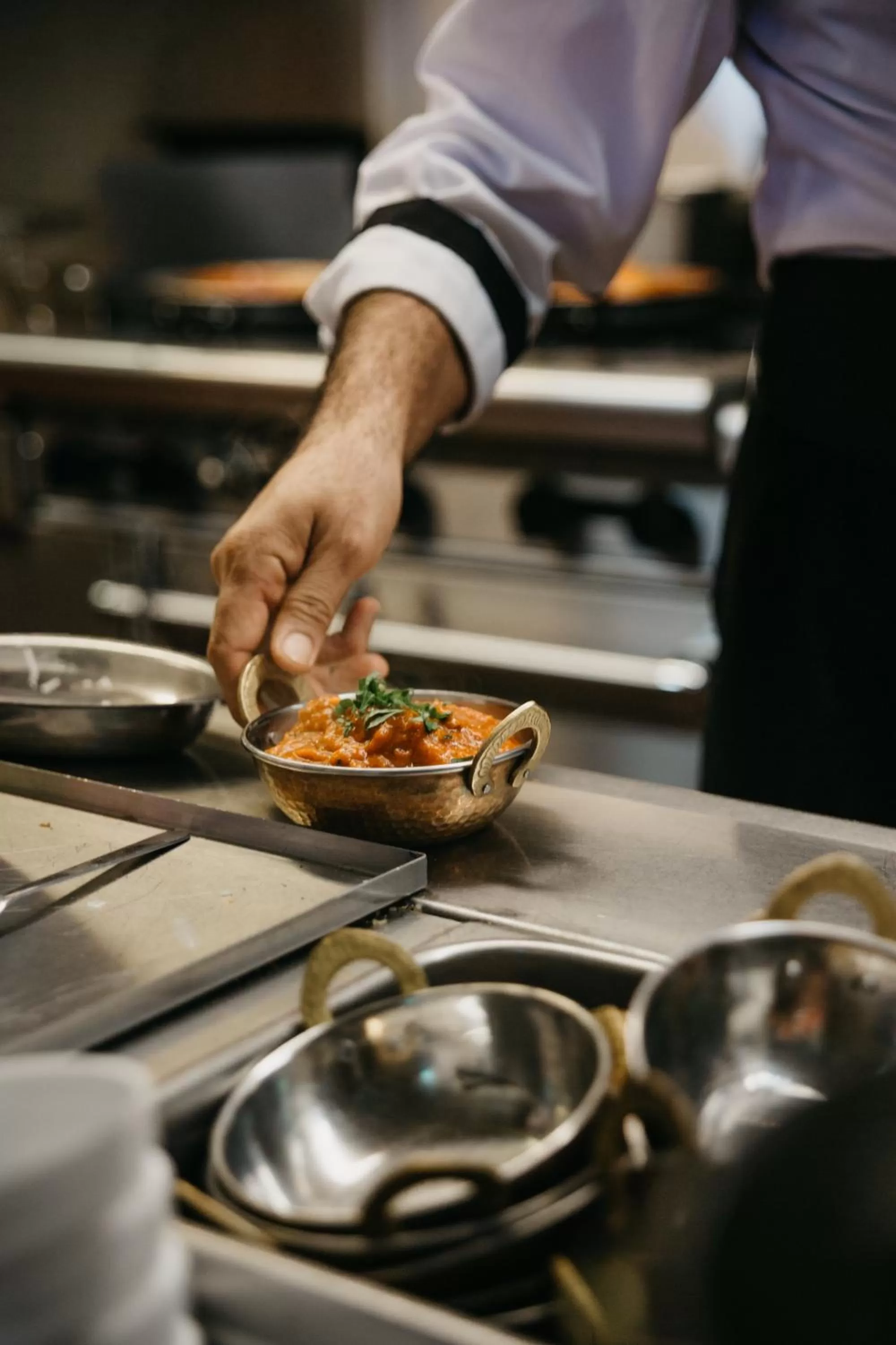 Restaurant/places to eat in Golden Village Lodge