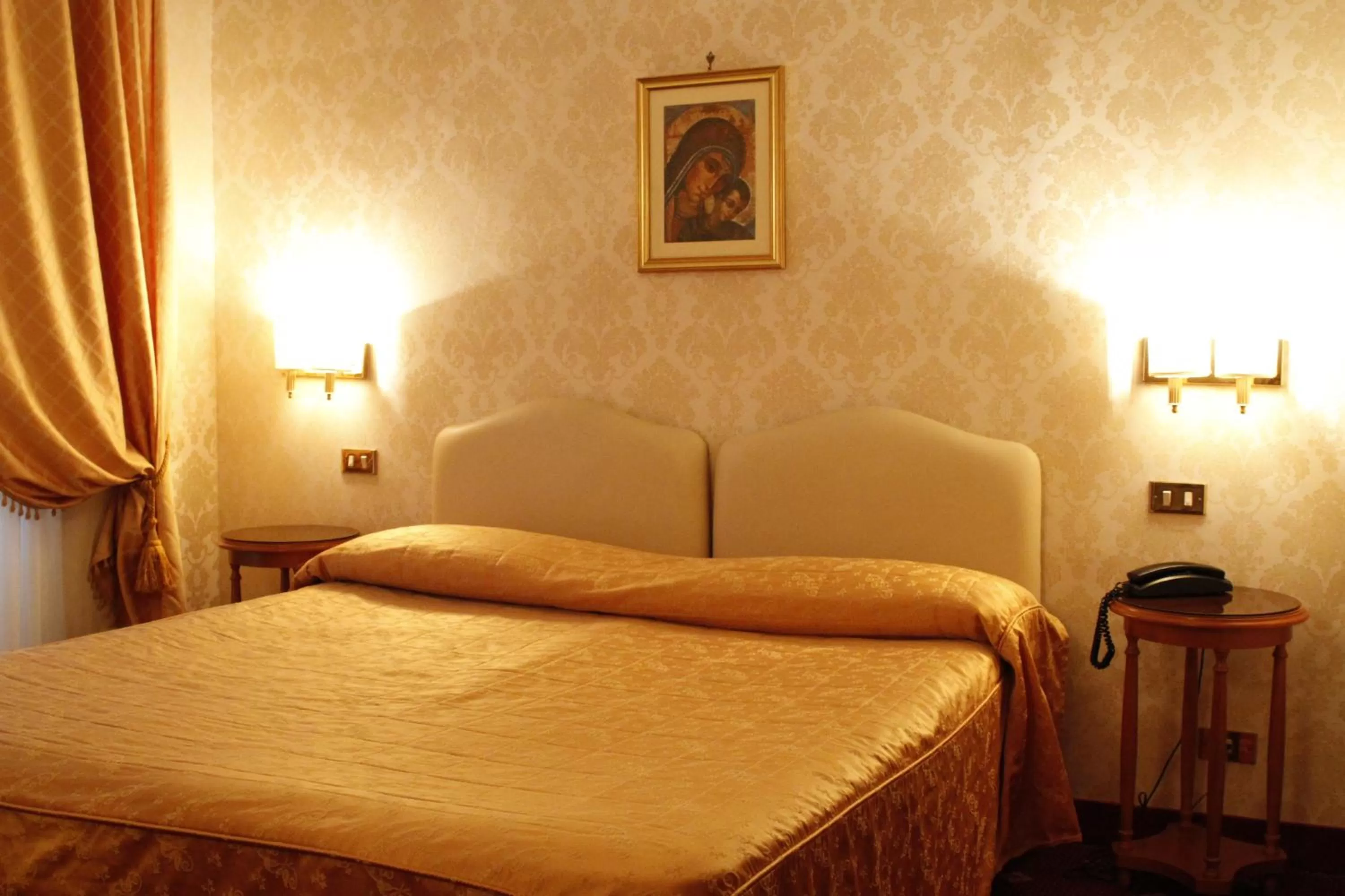 Bedroom, Bed in Hotel Torino