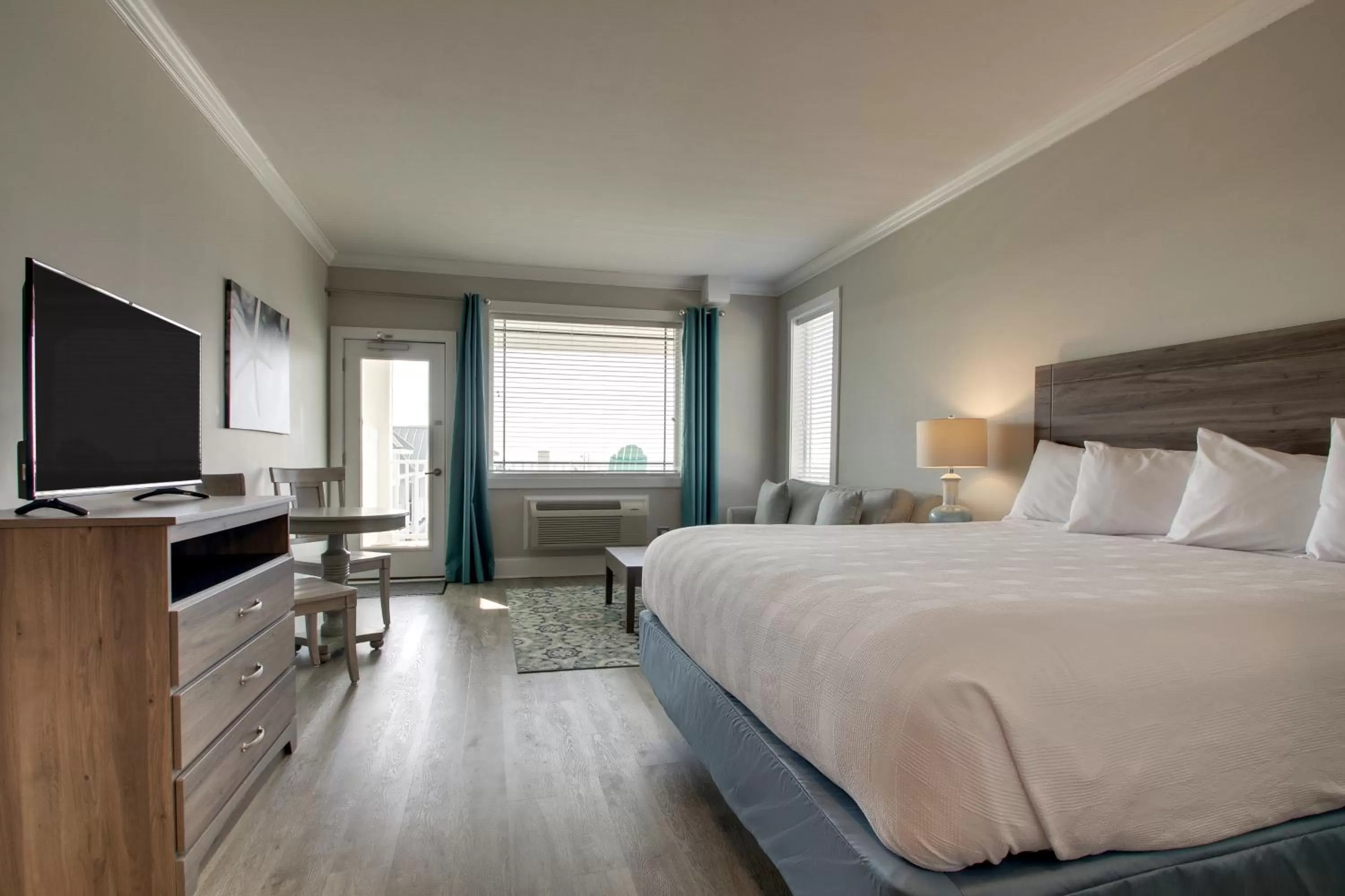 Bedroom, Bed in Islander Hotel & Resort