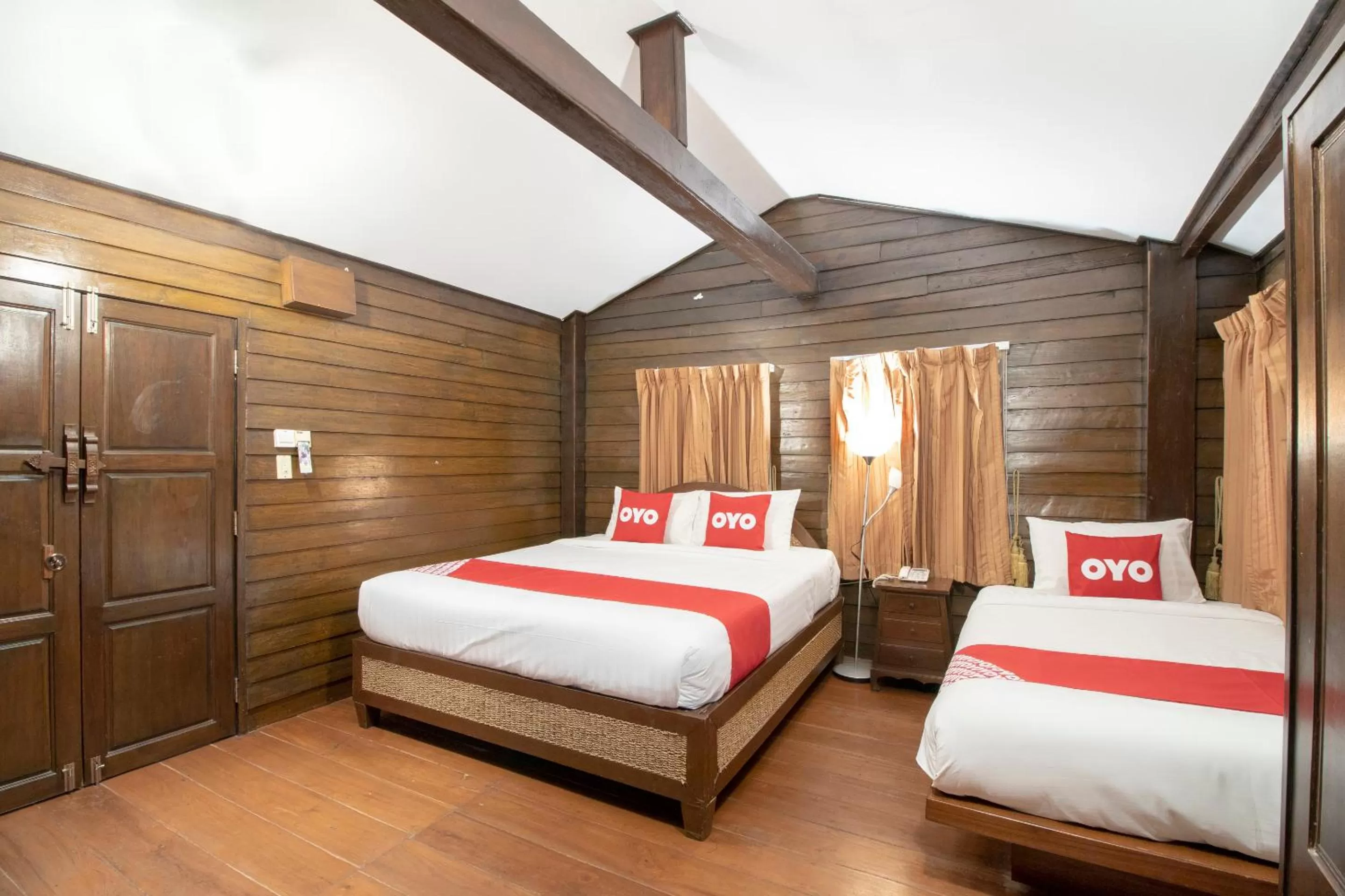 Photo of the whole room, Bed in OYO 635 Sira Boutique Hotel