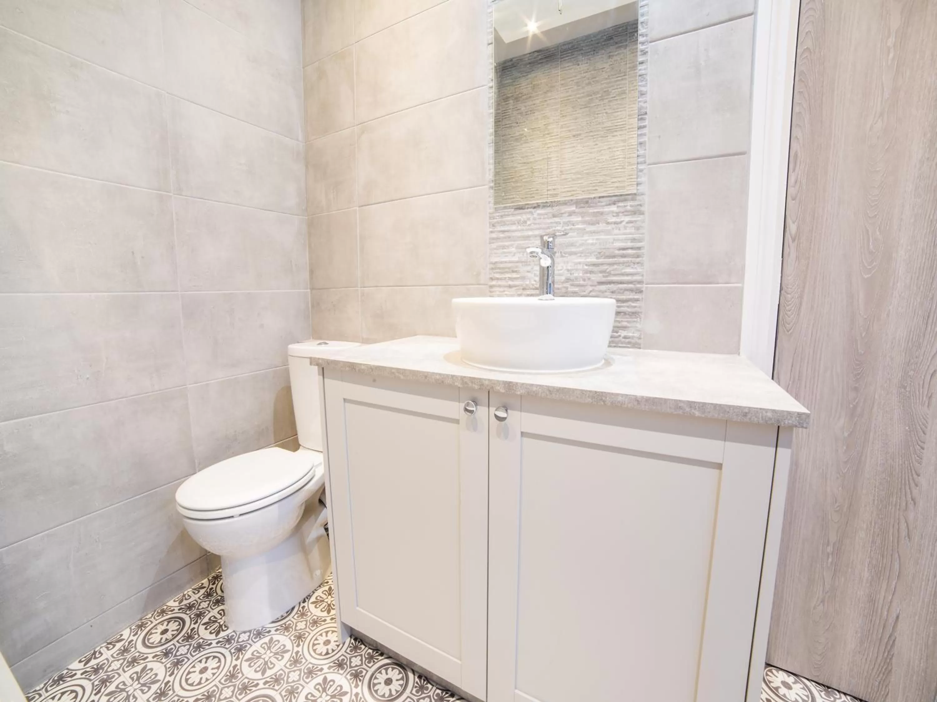 Bathroom in Churchill's Hotel