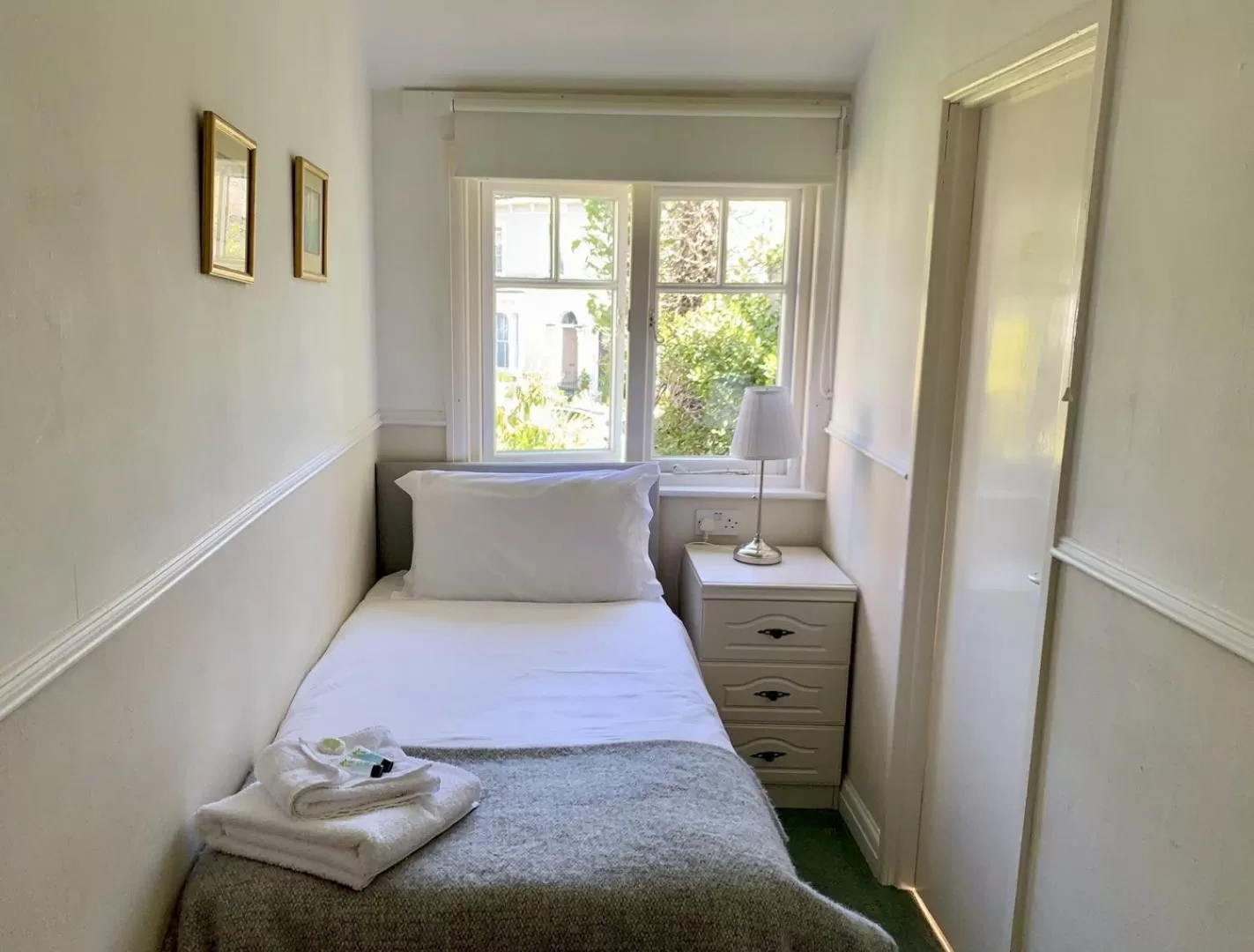 Bedroom in Seaclyffe Hotel Ltd