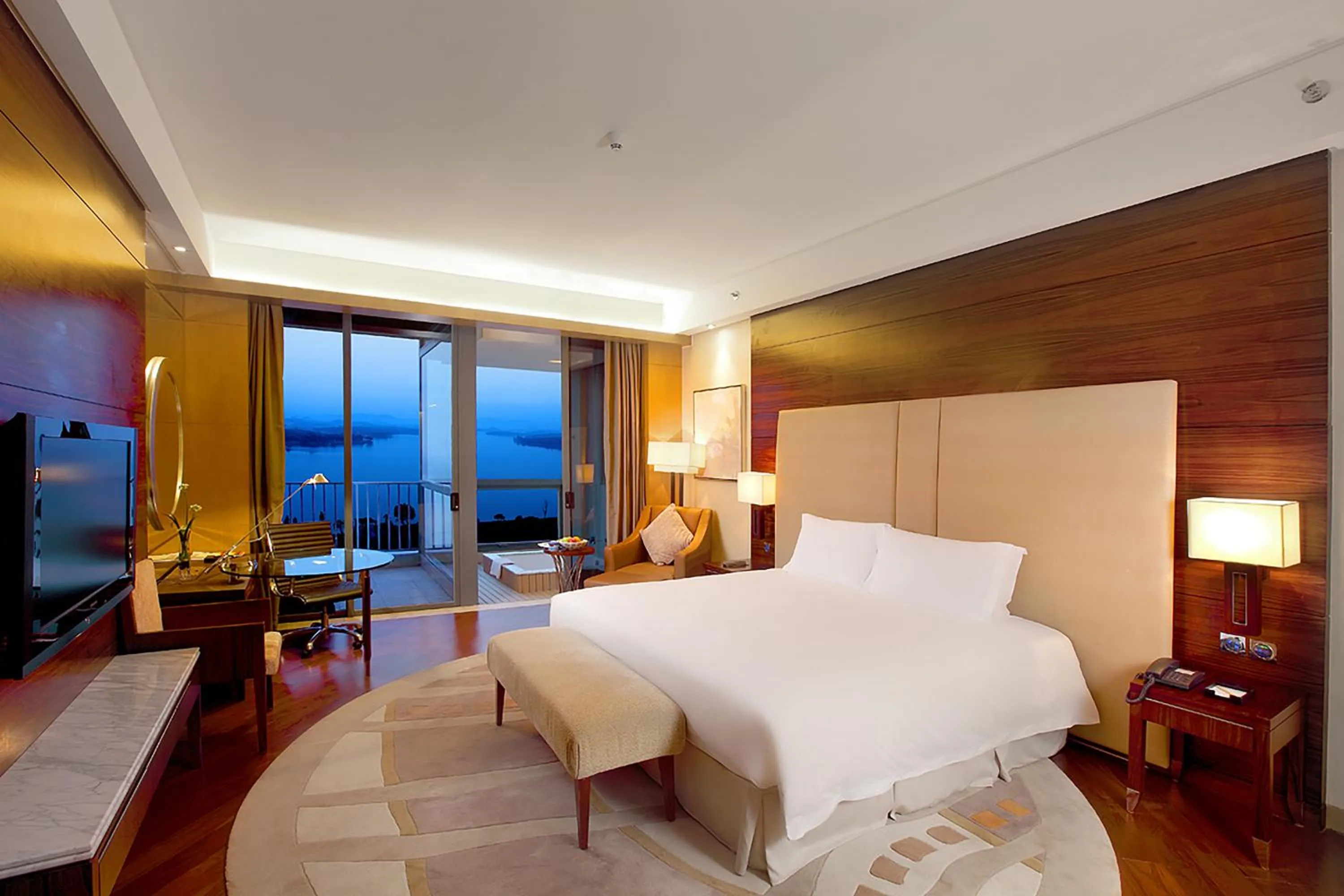 Bed in Hyatt Regency Dongguan