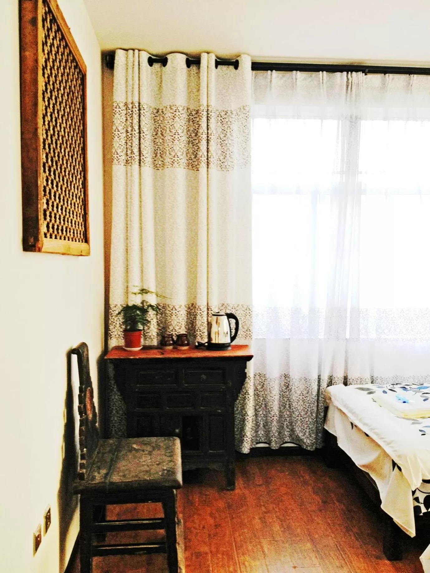 Bedroom in The Lily Pad Inn