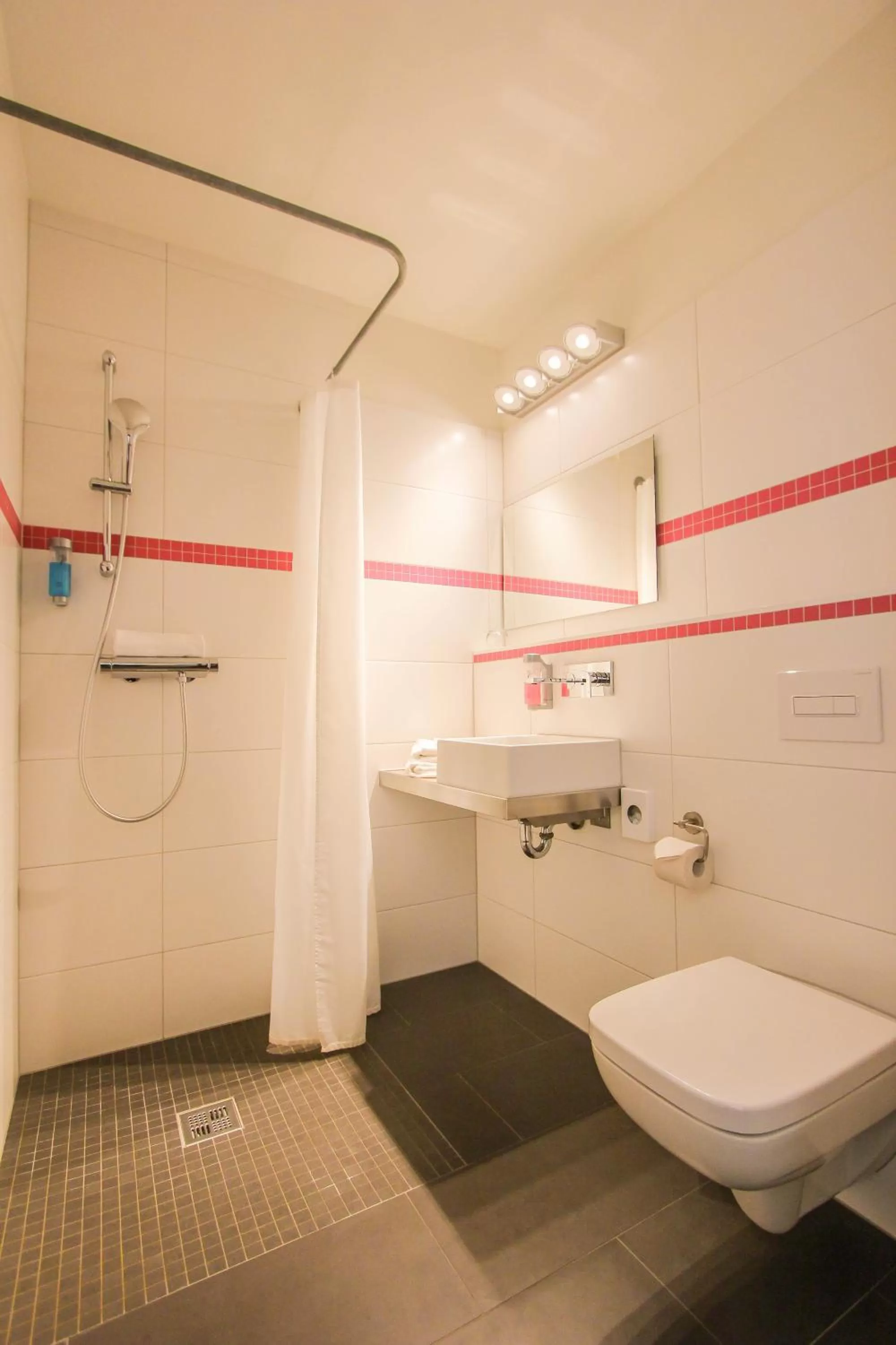 Photo of the whole room in SOLEWERK Hotel