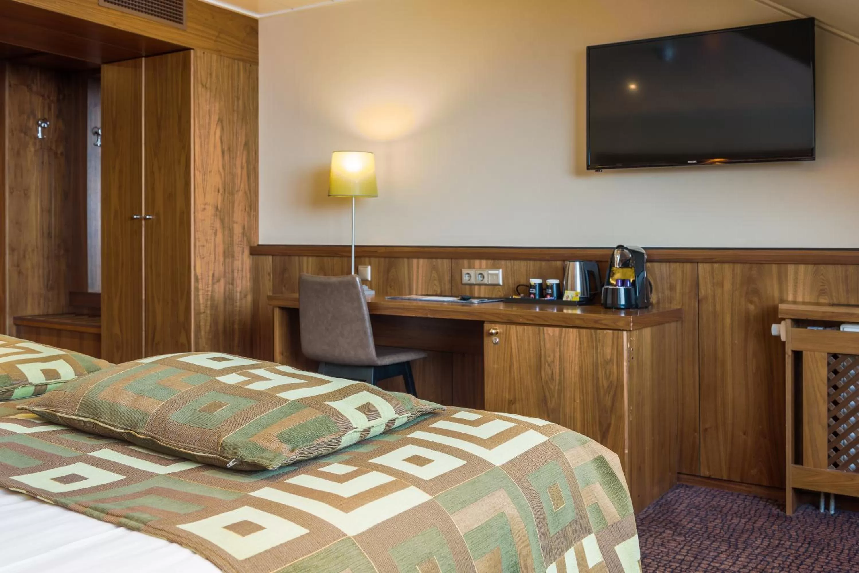 TV/Entertainment Center in Van der Valk Hotel Emmen