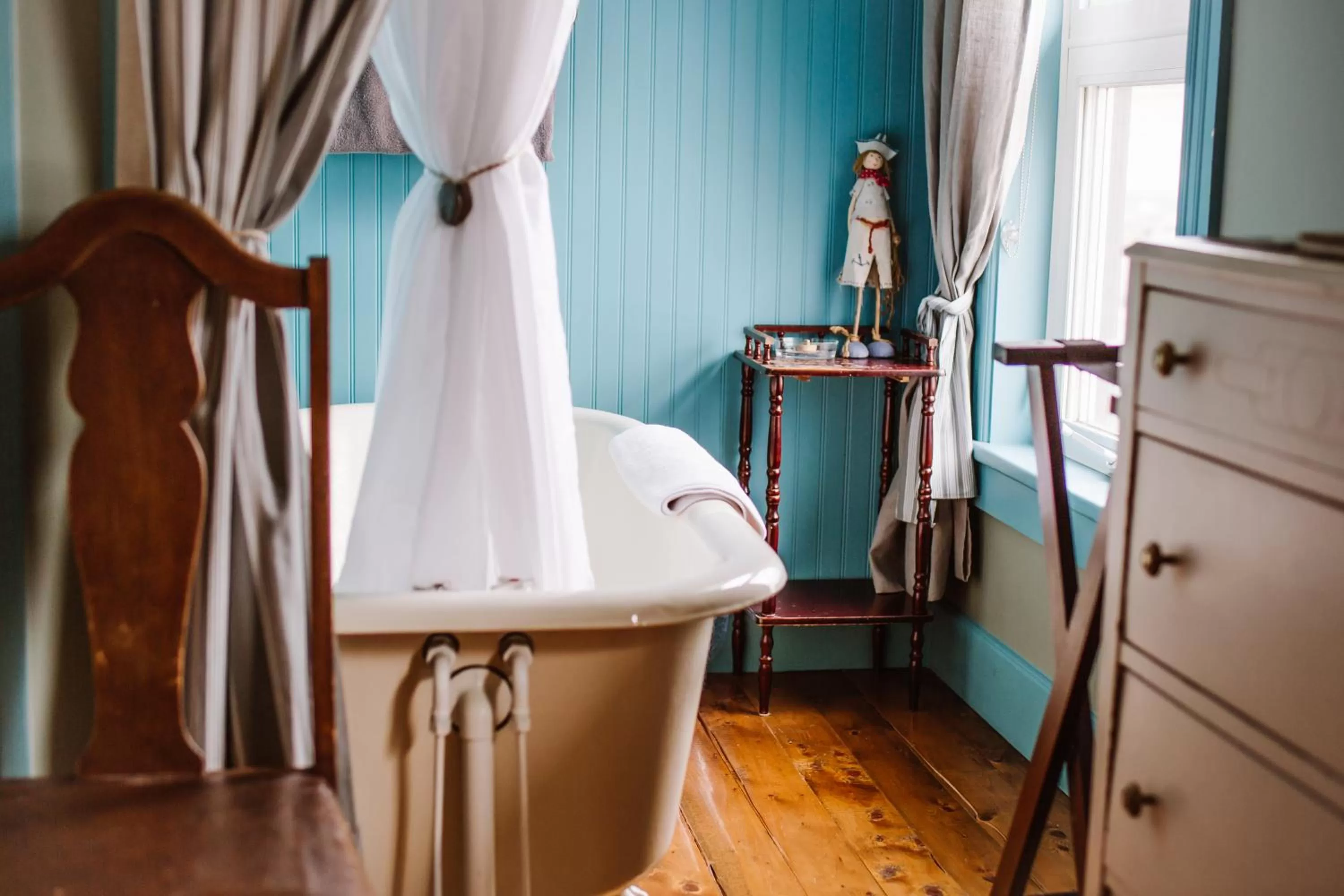 Bed in Auberge d'Anjou-Sūrya Café