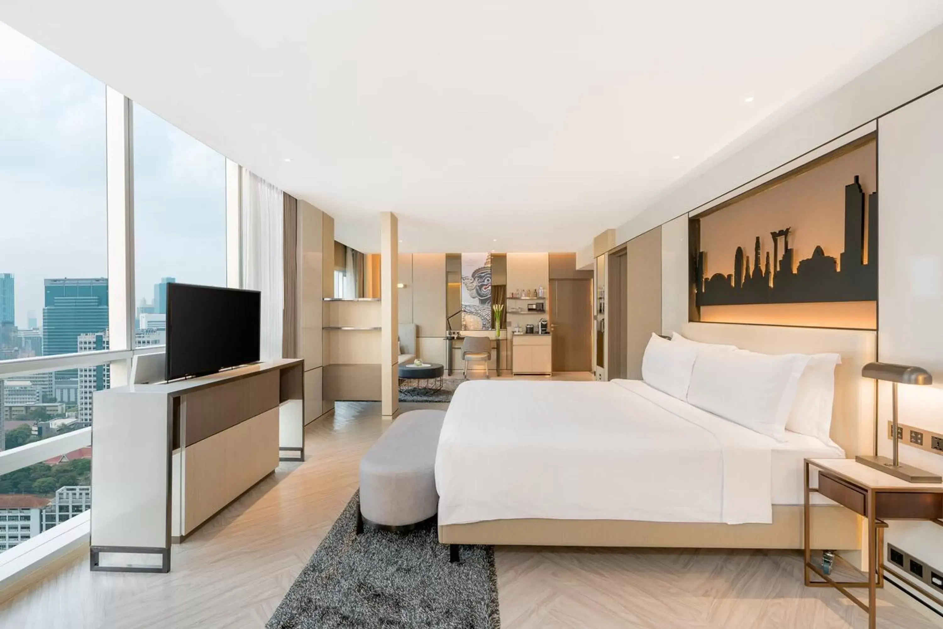 Pathumwan Suite King - single occupancy in Pathumwan Princess Hotel - SHA Extra Plus Certified Pathumwan Suite King - single occupancy in Pathumwan Princess Hotel - SHA Extra Plus Certified