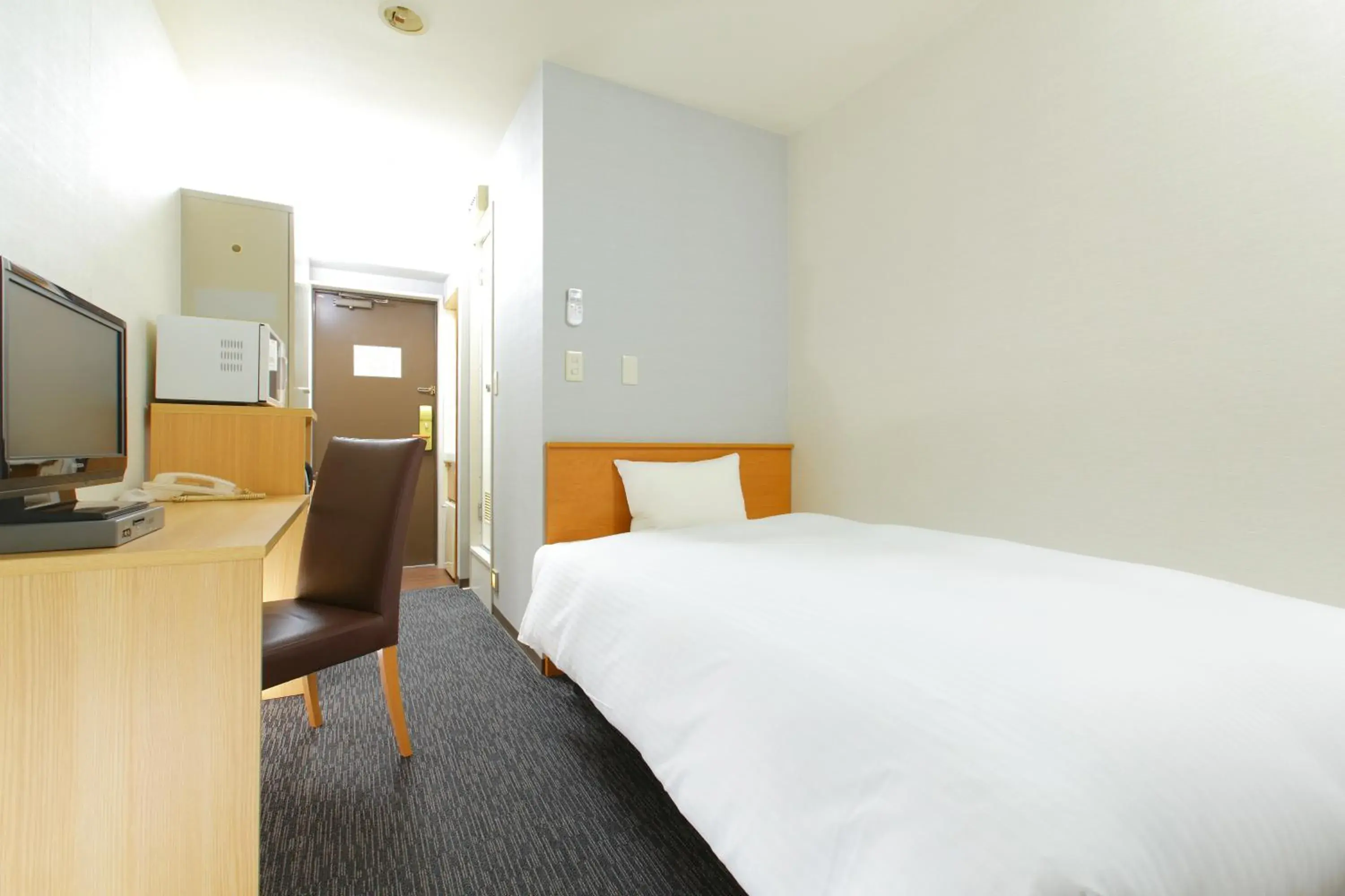 Economy Semi-Double in Annex - single occupancy - House Keeping is Optional with Additional Cost - Non Smoking in HOTEL MYSTAYS Kameido Economy Semi-Double in Annex - single occupancy - House Keeping is Optional with Additional Cost - Non Smoking in HOTEL MYSTAYS Kameido