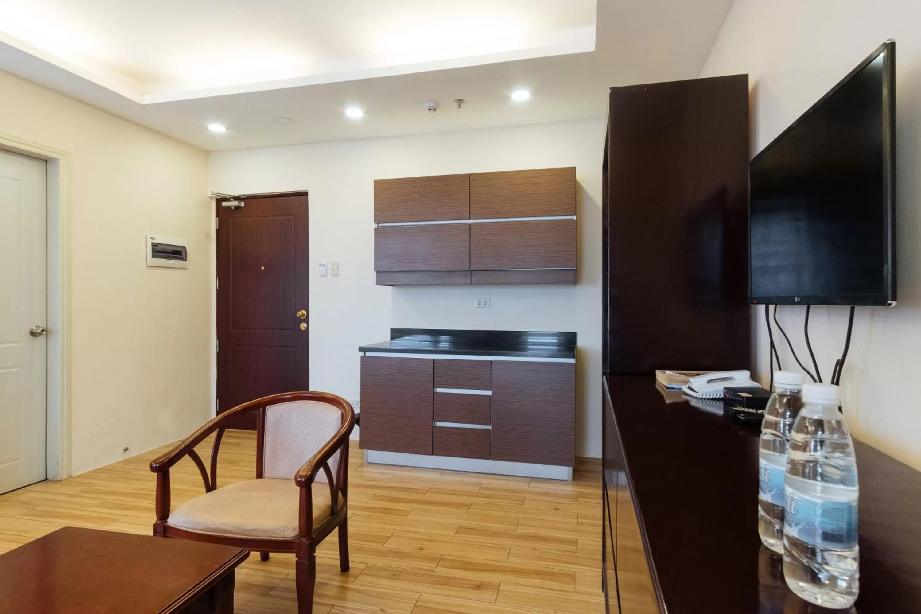 Kitchen or kitchenette in Northpointe Residences