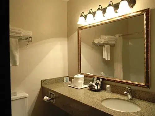 Double Room with Two Double Beds in Boarders Inn & Suites by Cobblestone Hotels - Munising Double Room with Two Double Beds in Boarders Inn & Suites by Cobblestone Hotels - Munising