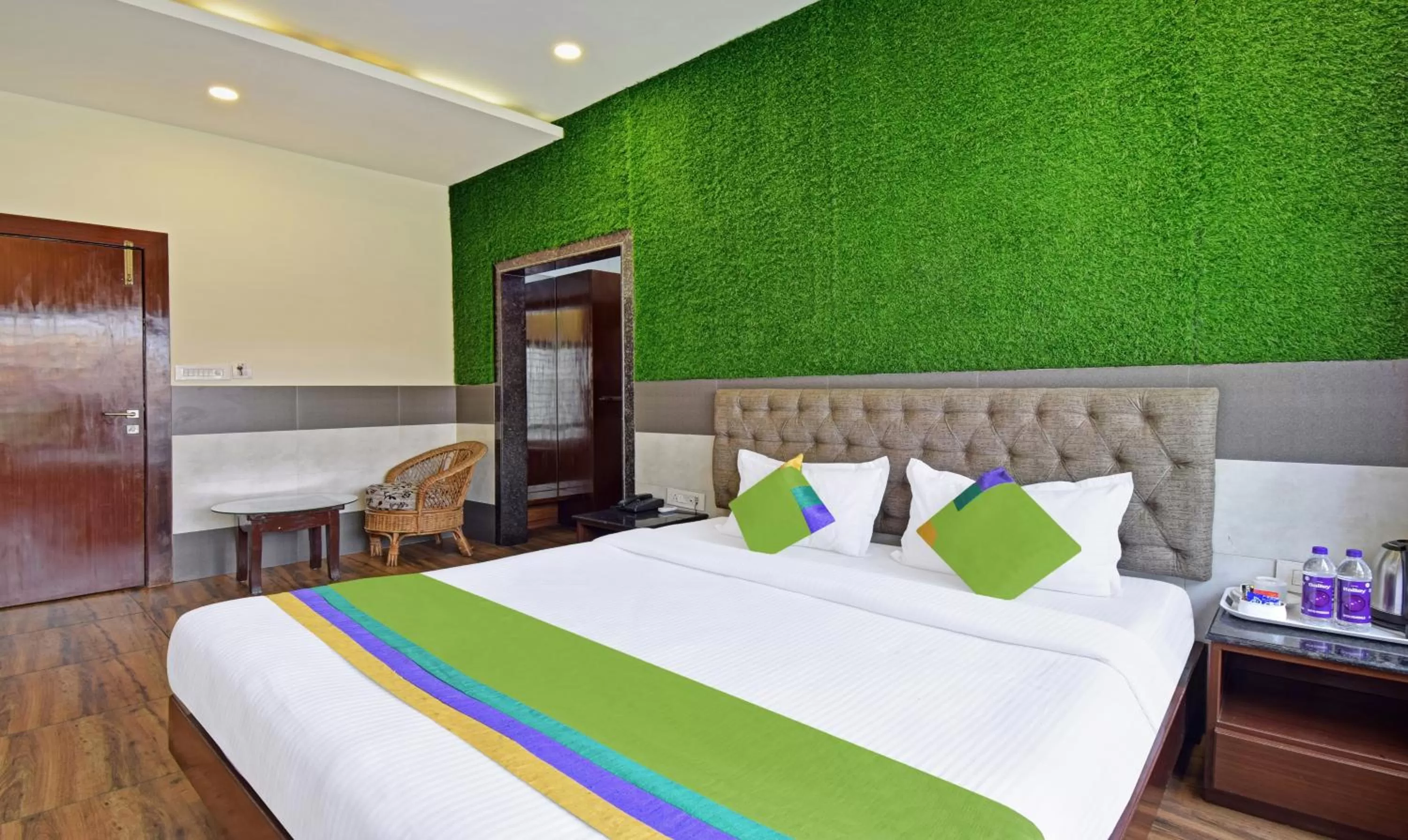 Bedroom, Bed in Treebo Sky Point