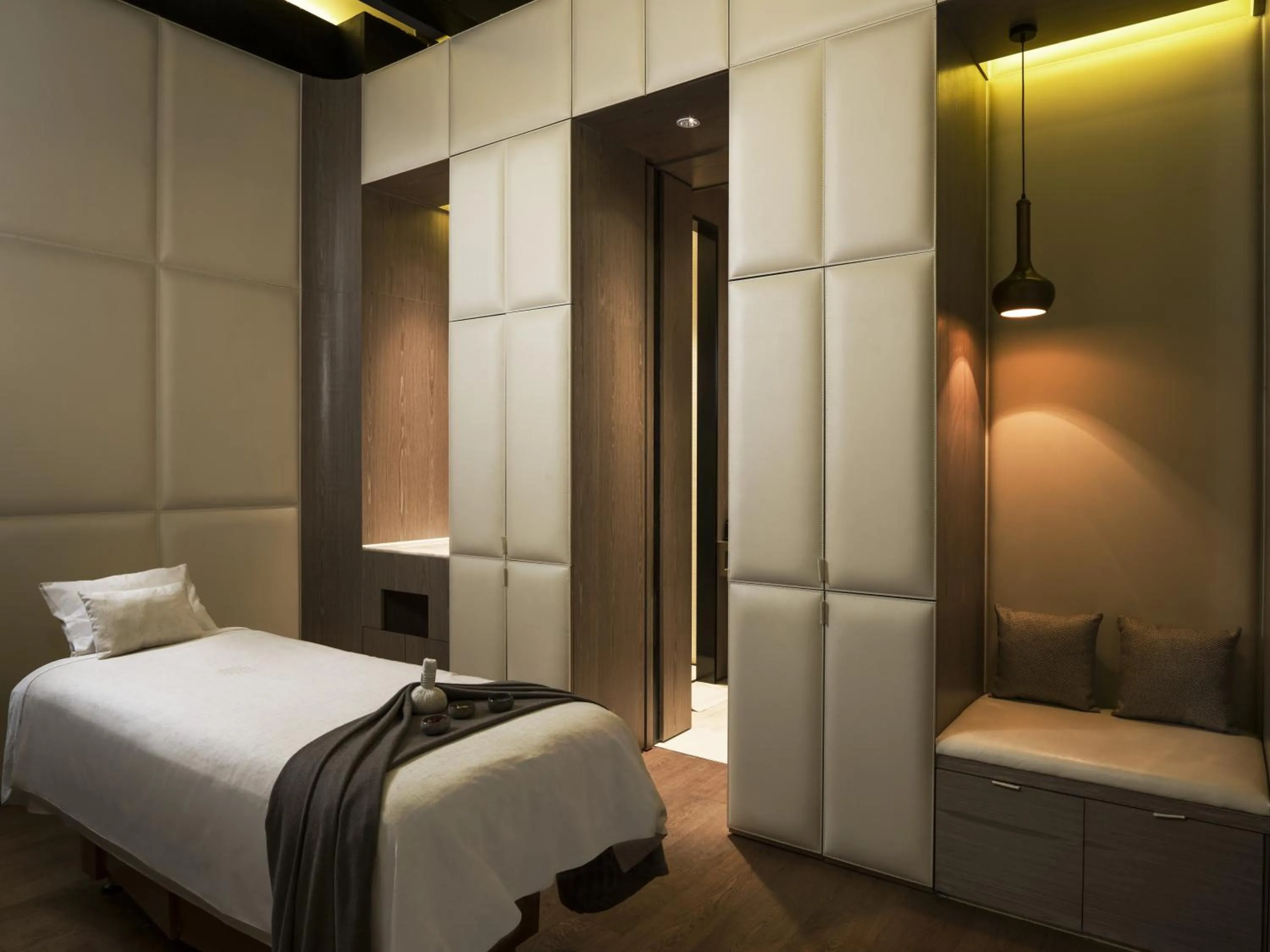 Massage, Bed in Upper House Chengdu