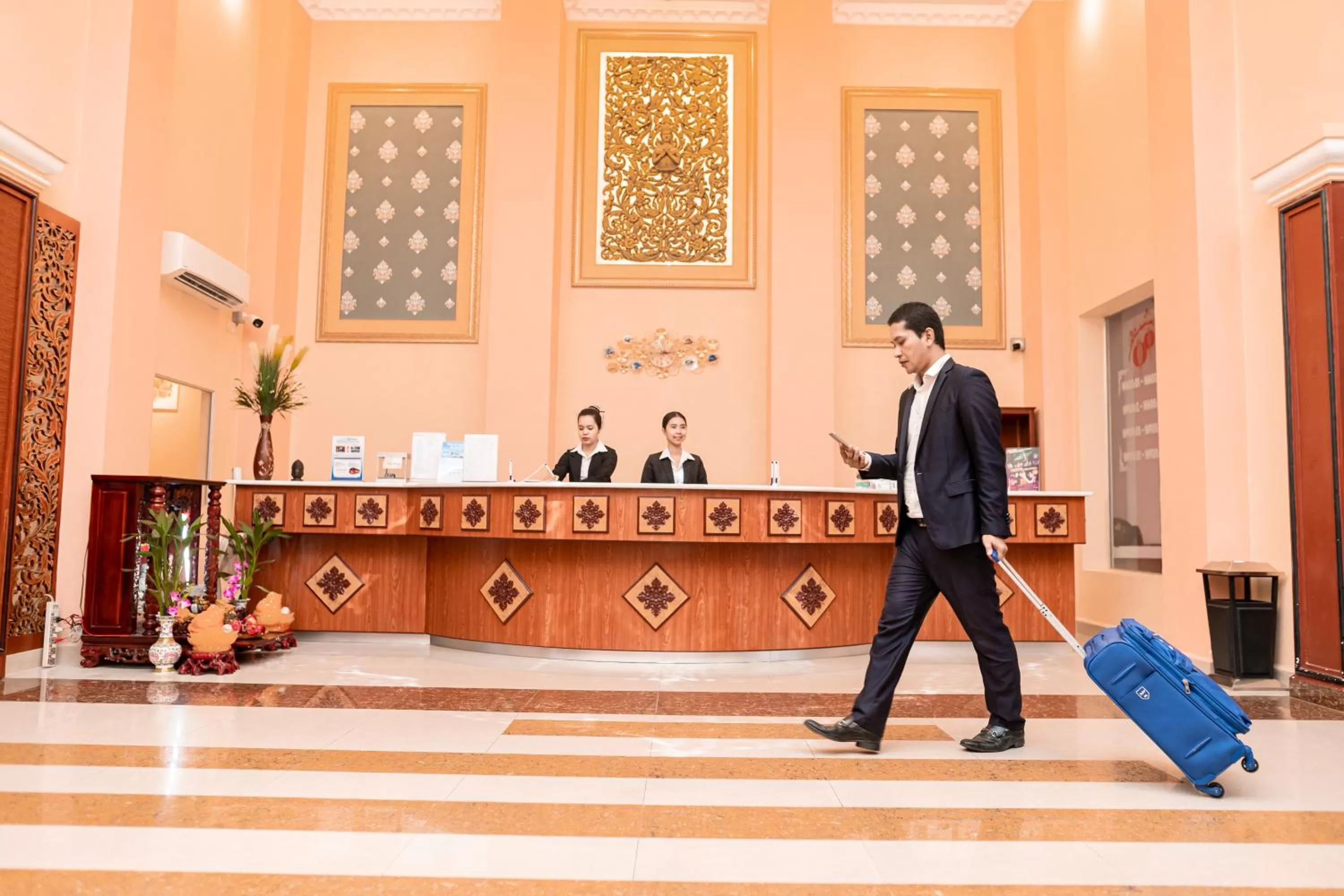 Property building in Silver Mounts Hotel