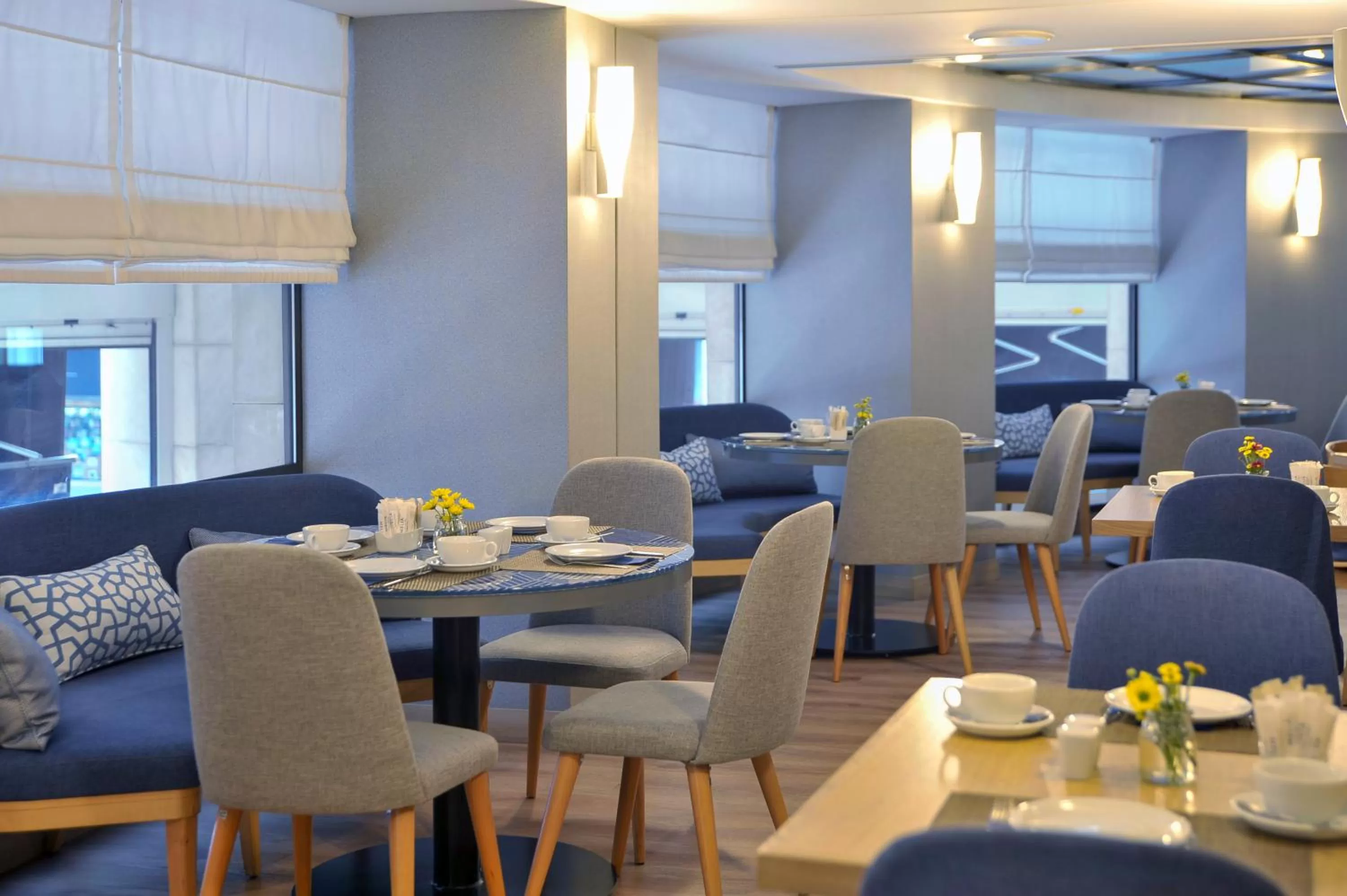 Restaurant/places to eat in Melia Athens