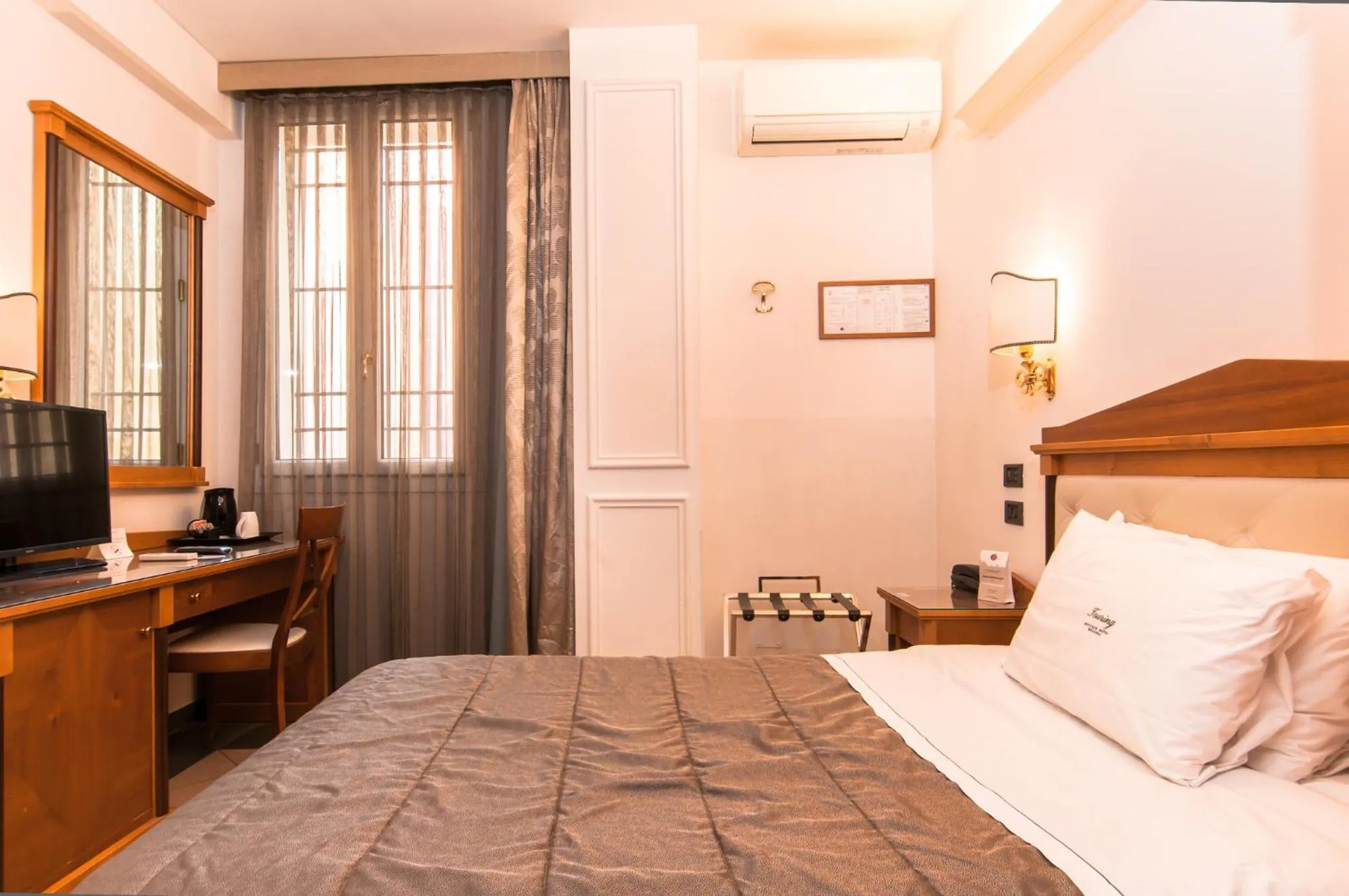 Bed in Hotel Touring