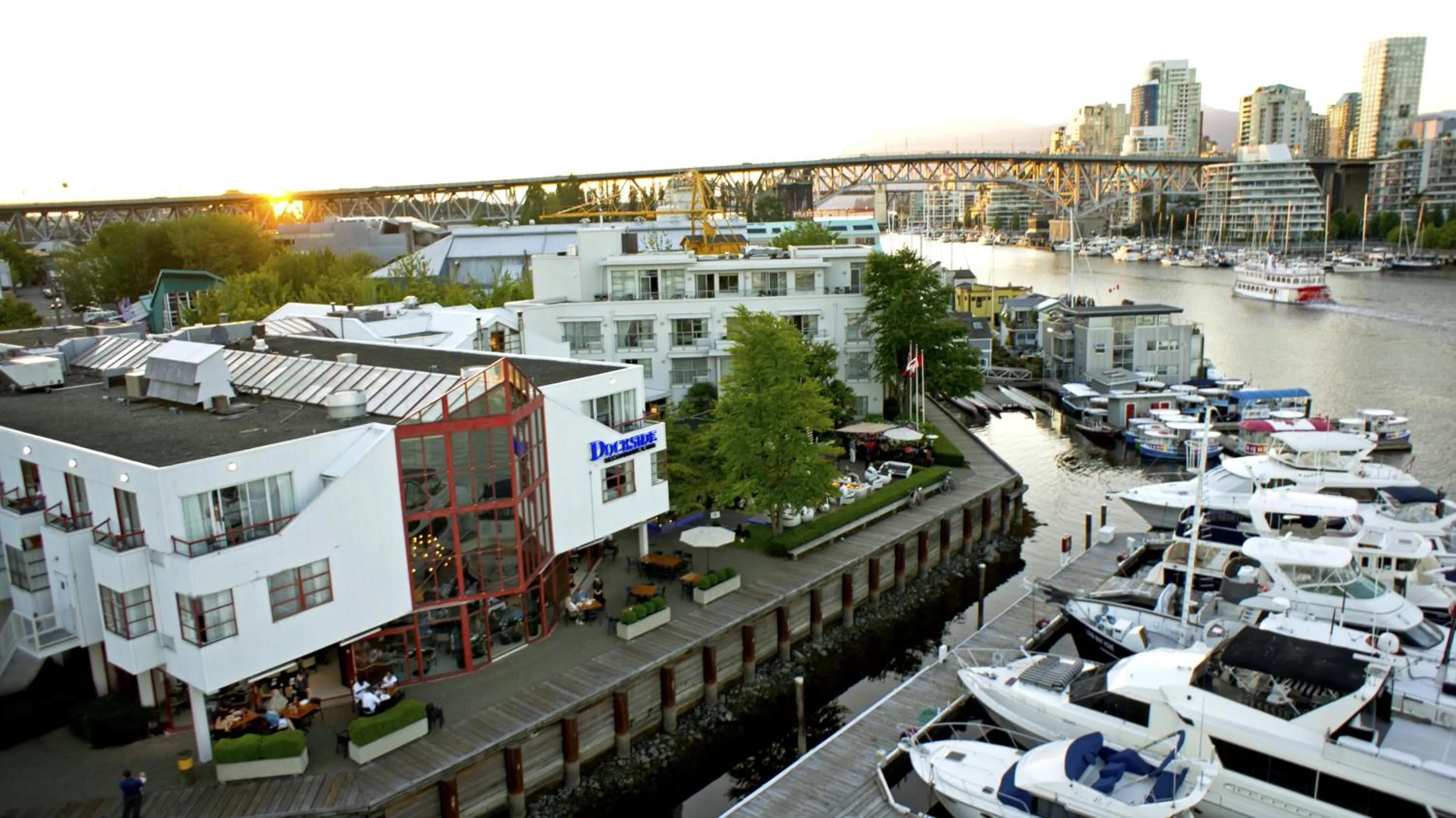Neighbourhood in Granville Island Hotel