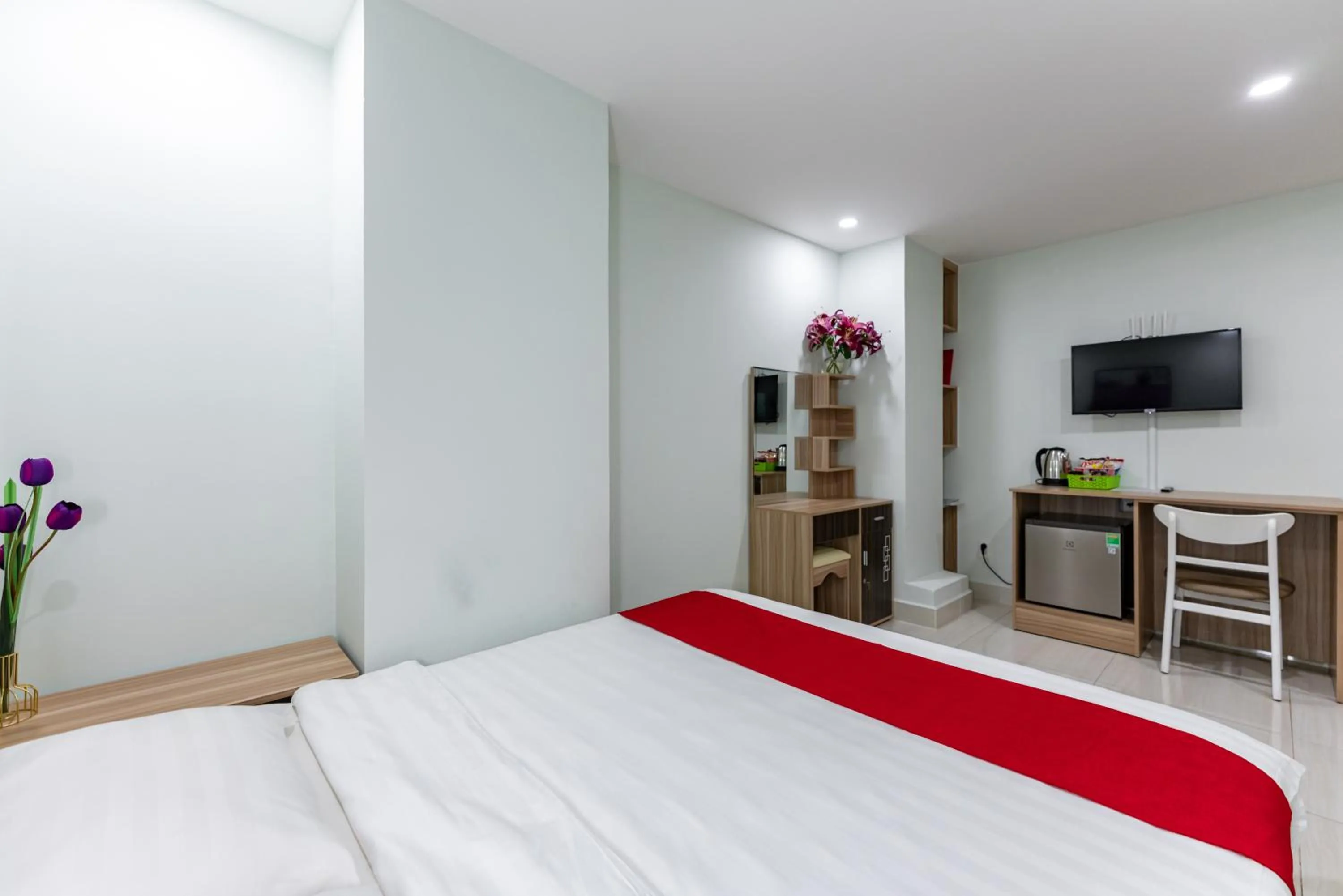 Photo of the whole room, Bed in Cherry Hotel and Apartment