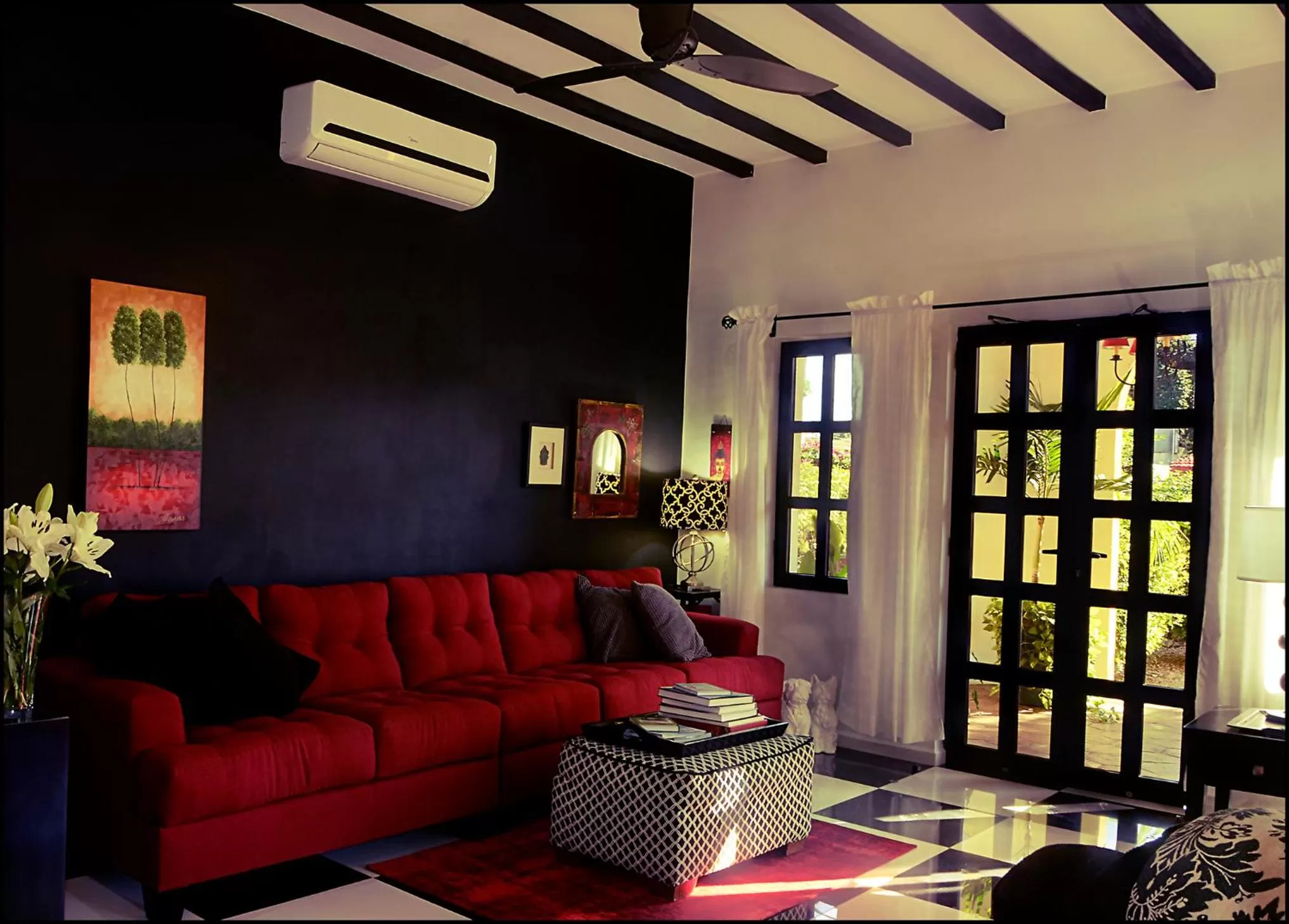 Ochenta Y Dos Bed & Breakfast & Spa