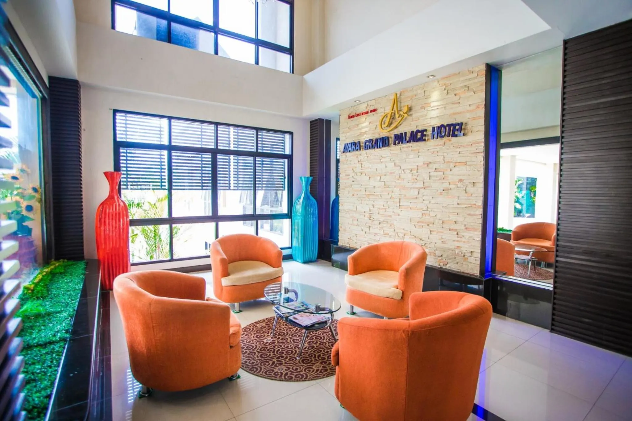 Seating area in Ayara Grand Palace Hotel