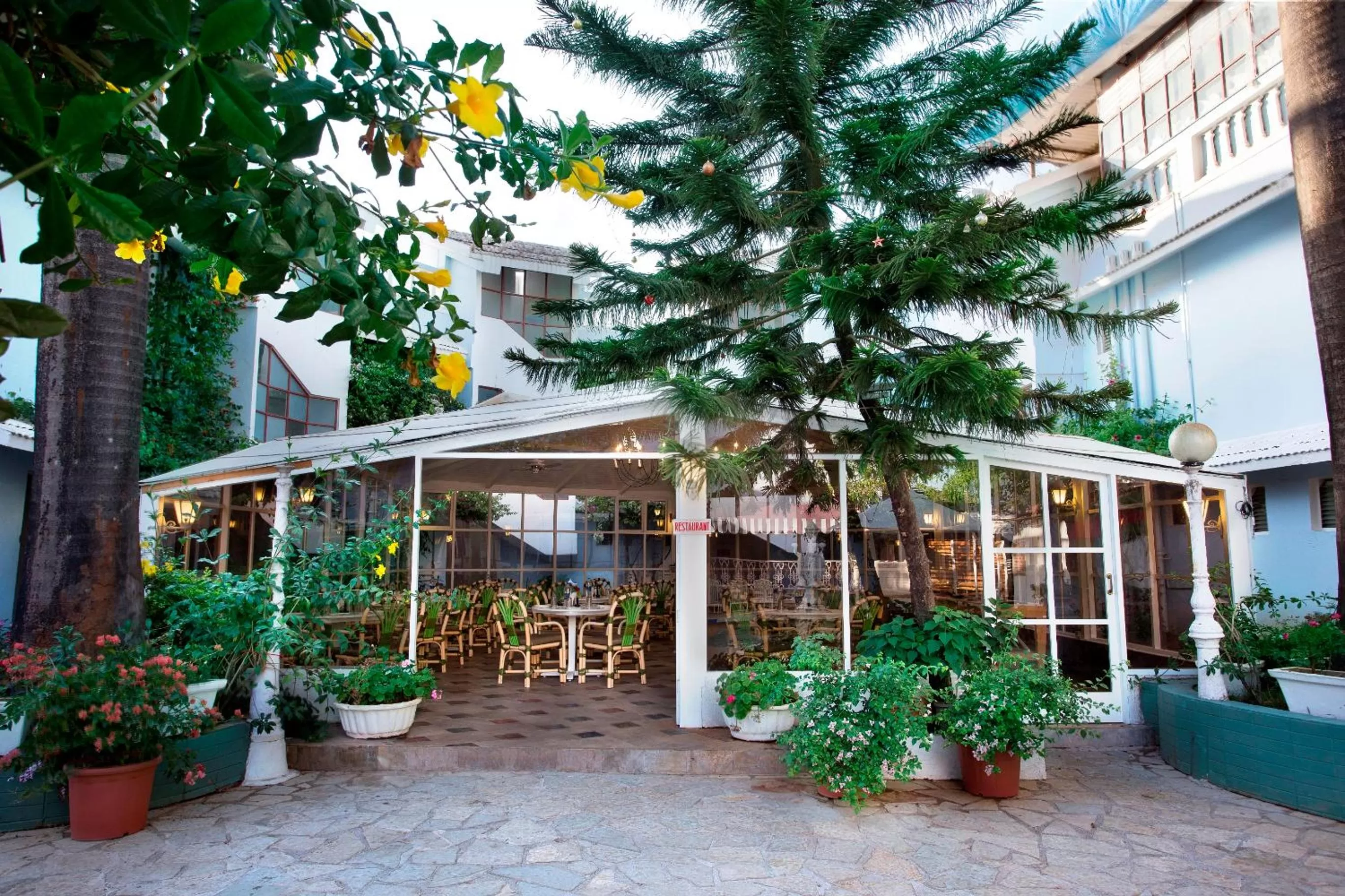 Dining area in Avion Holiday Resort
